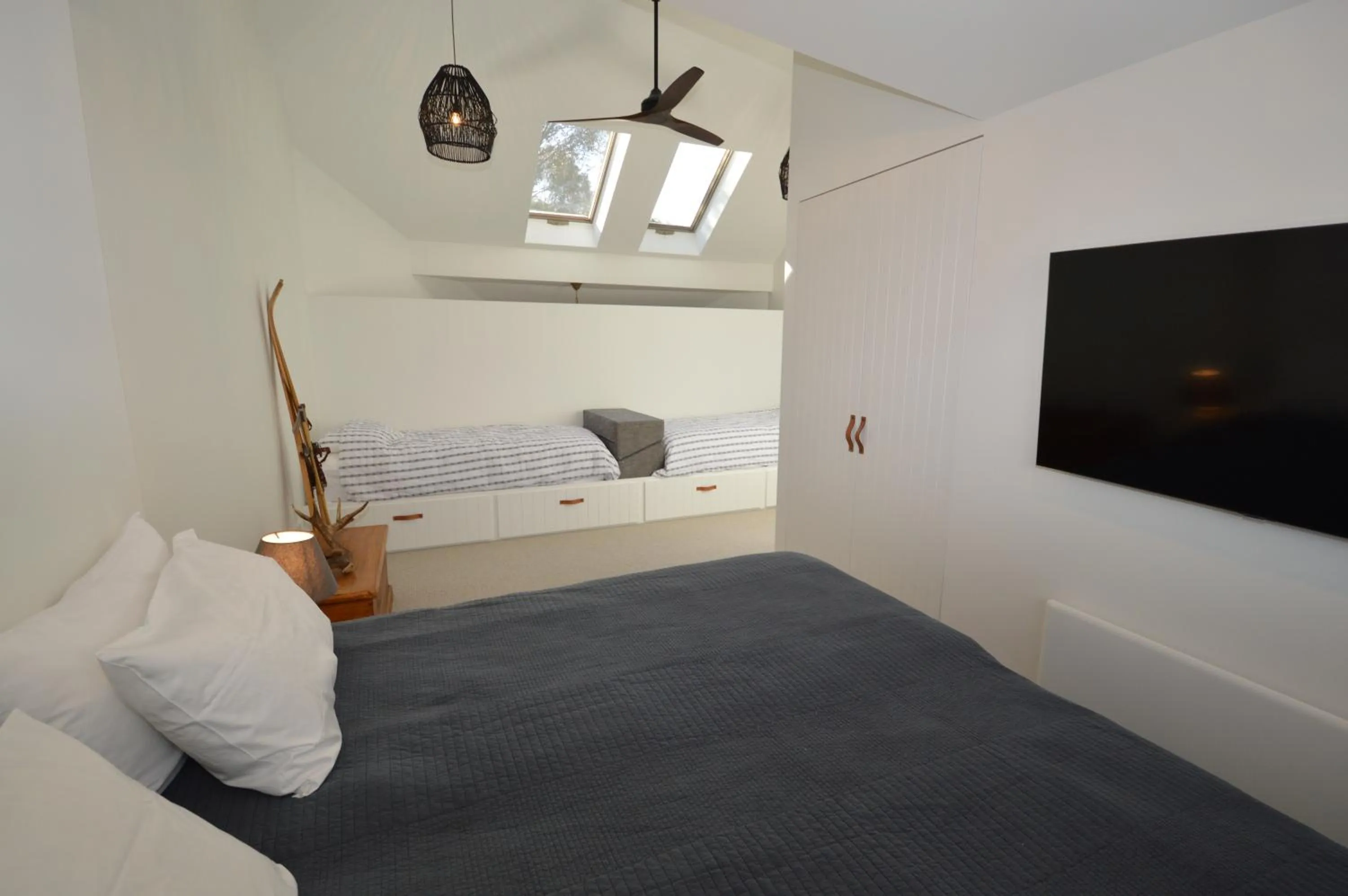 Bed in Wintergreen 10