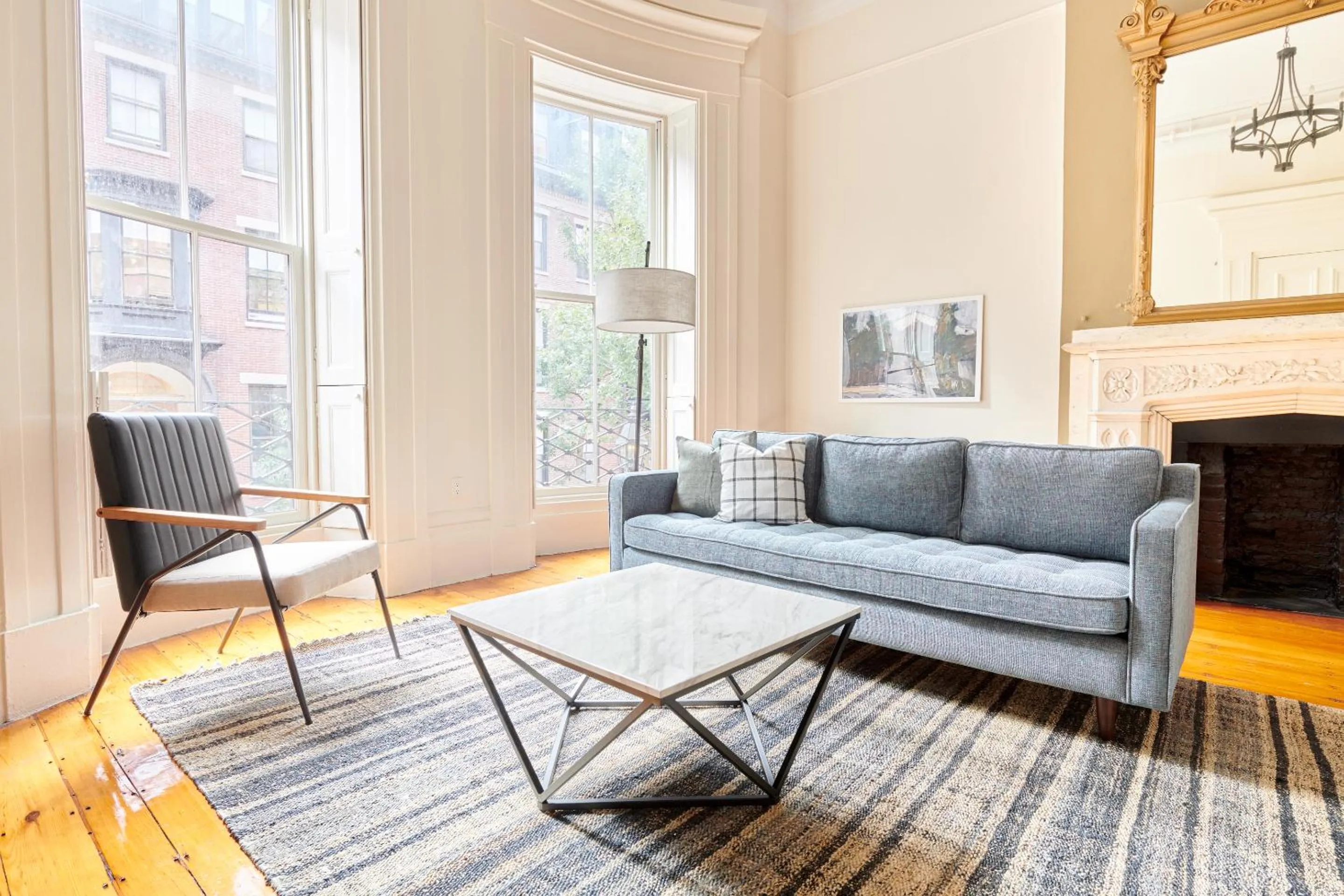 Living room in Sonder The Hancock