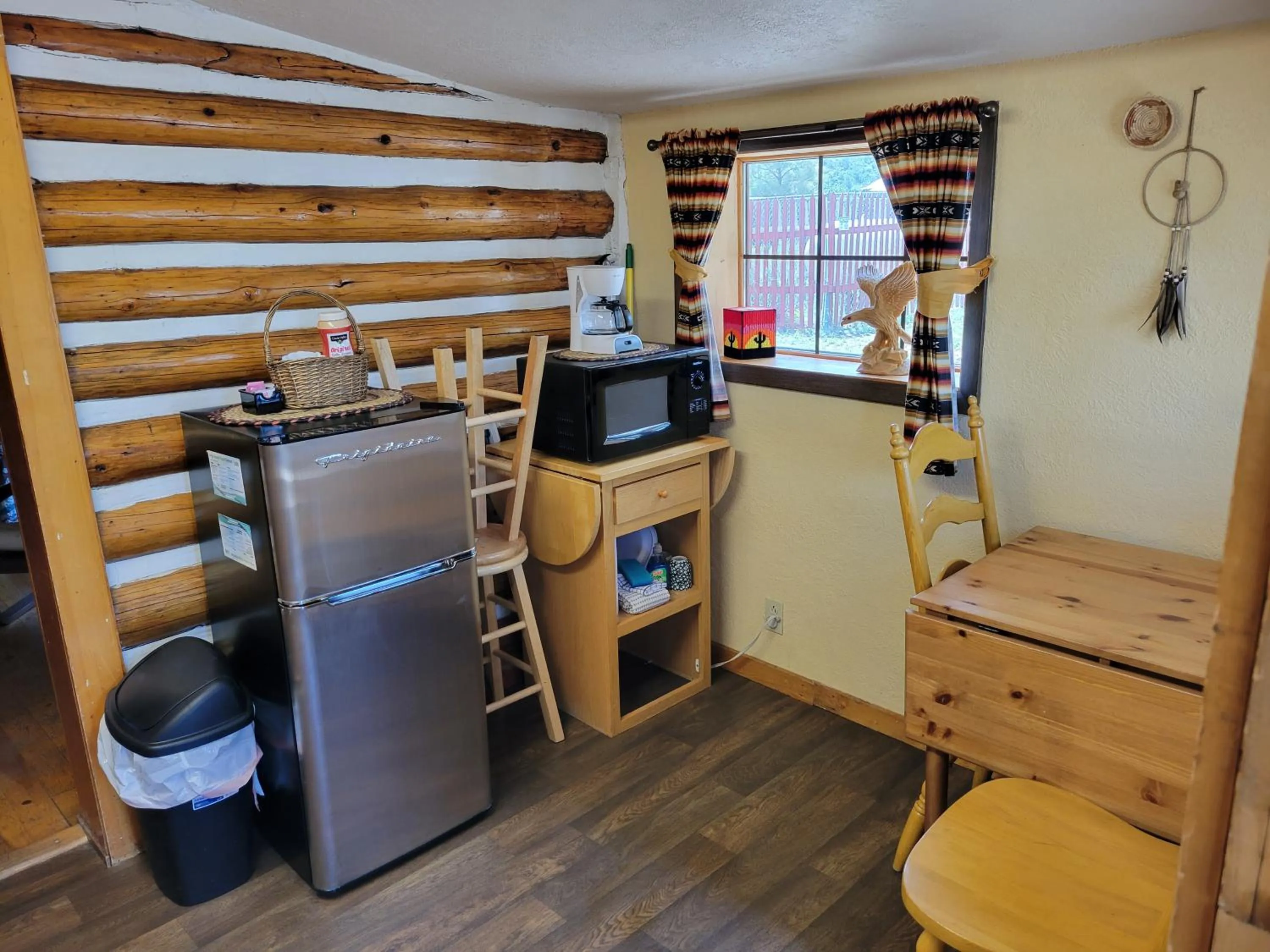 Kitchen or kitchenette in Chinook Cabins & RV Park
