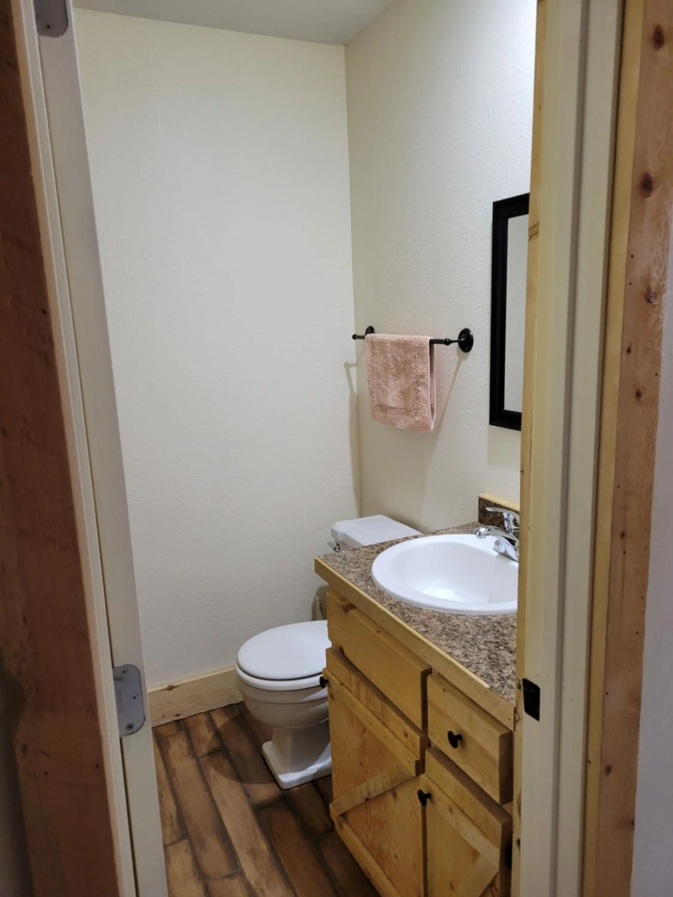 Bathroom in Chinook Cabins & RV Park