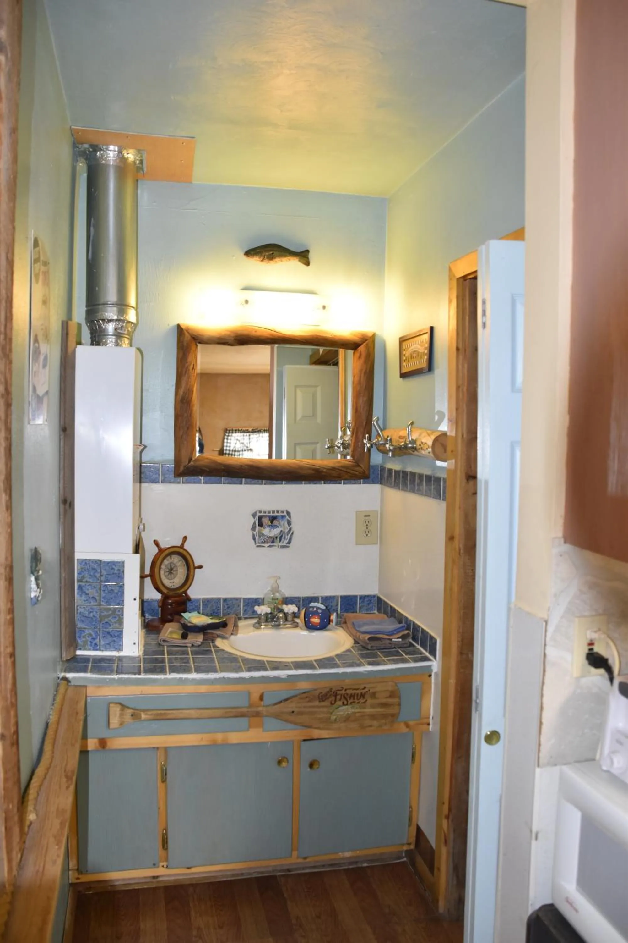 Bathroom in Chinook Cabins & RV Park
