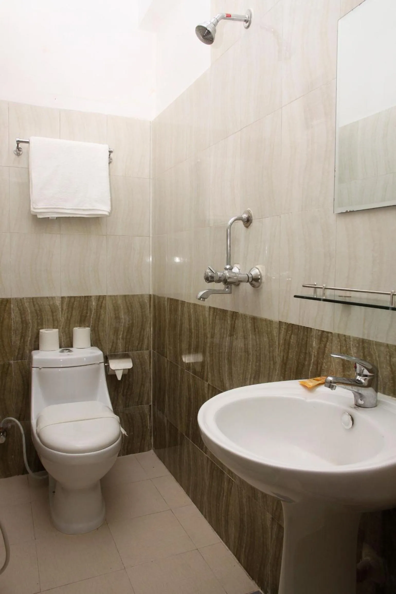 Shower in Dream Nepal Hotel and Apartment