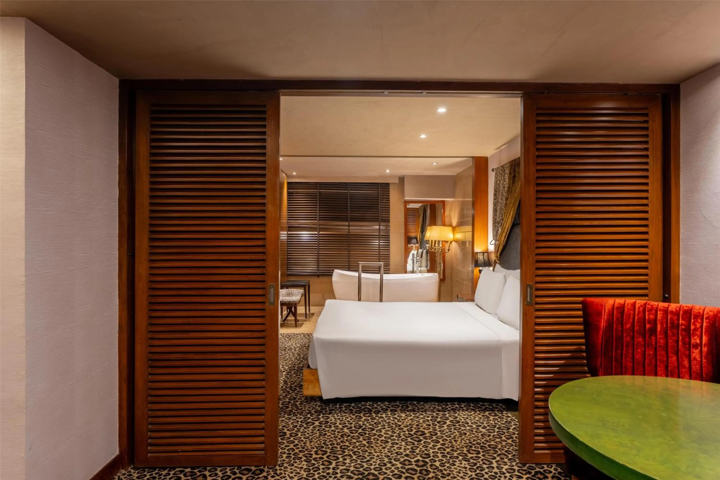 Photo of the whole room, Bed in Radisson Blu Hotel MBD Ludhiana