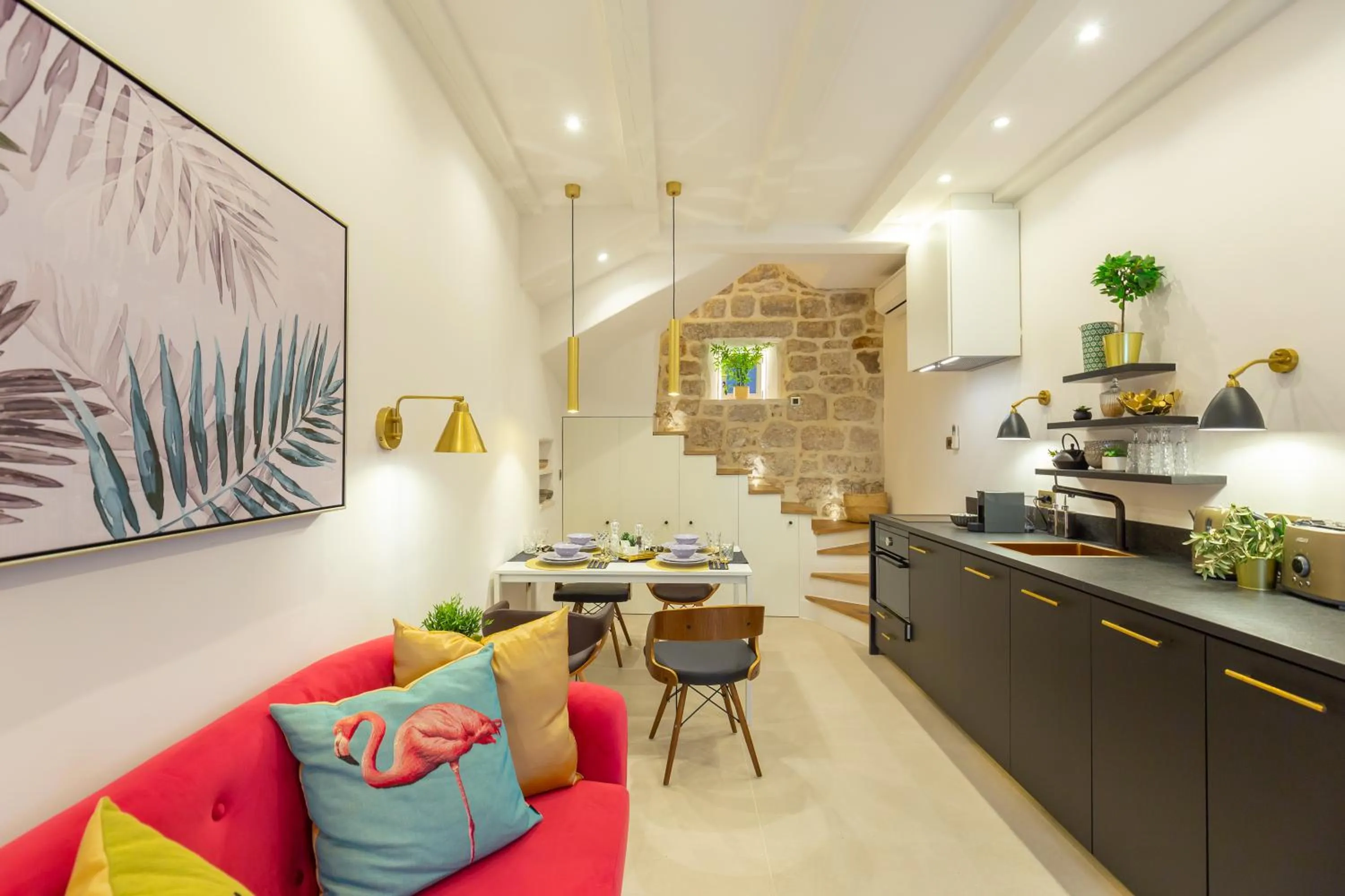 Old Town House with Floor Heating & Lush Private Garden