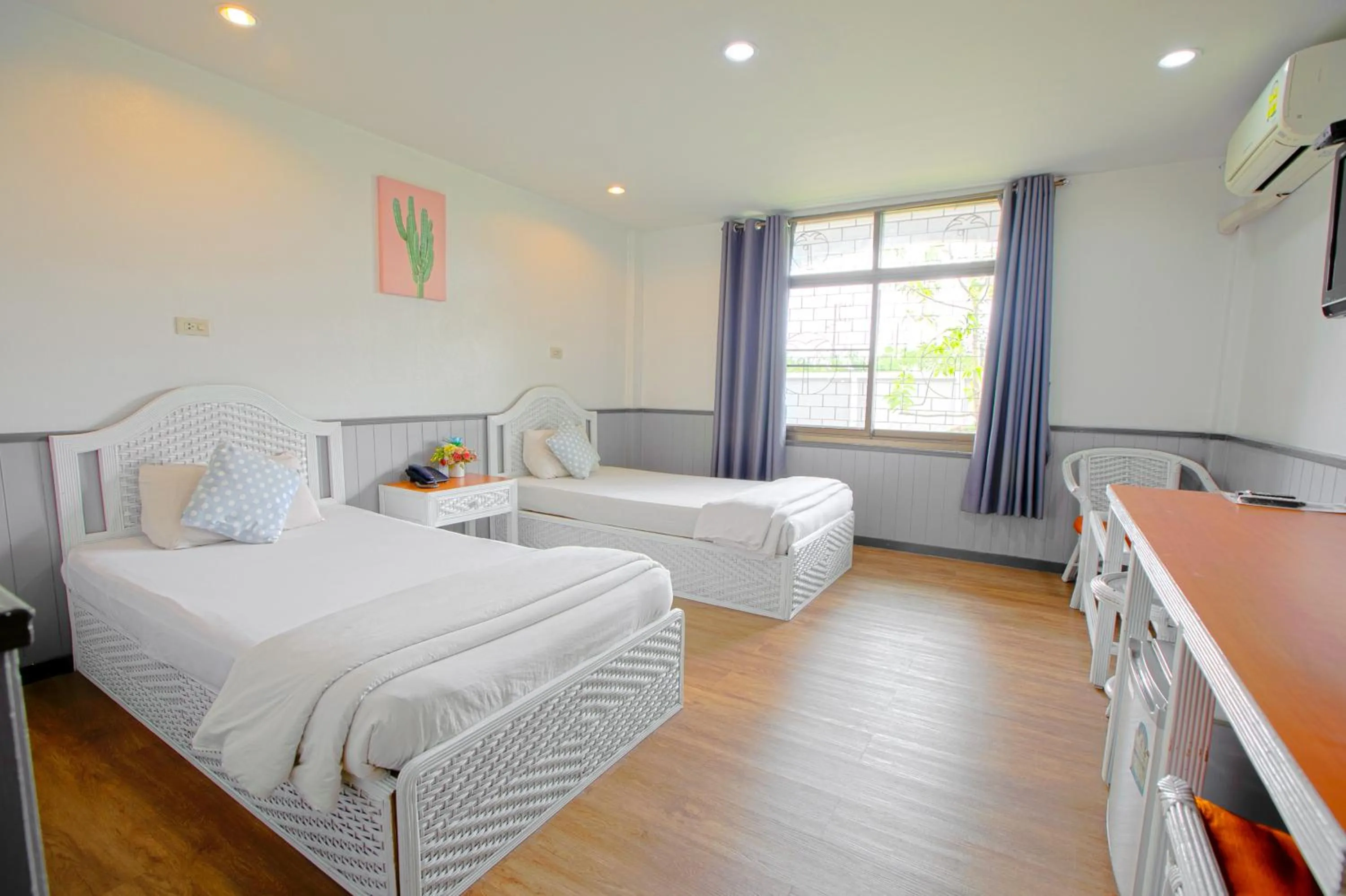 Bedroom, Bed in The Mercy Hotel