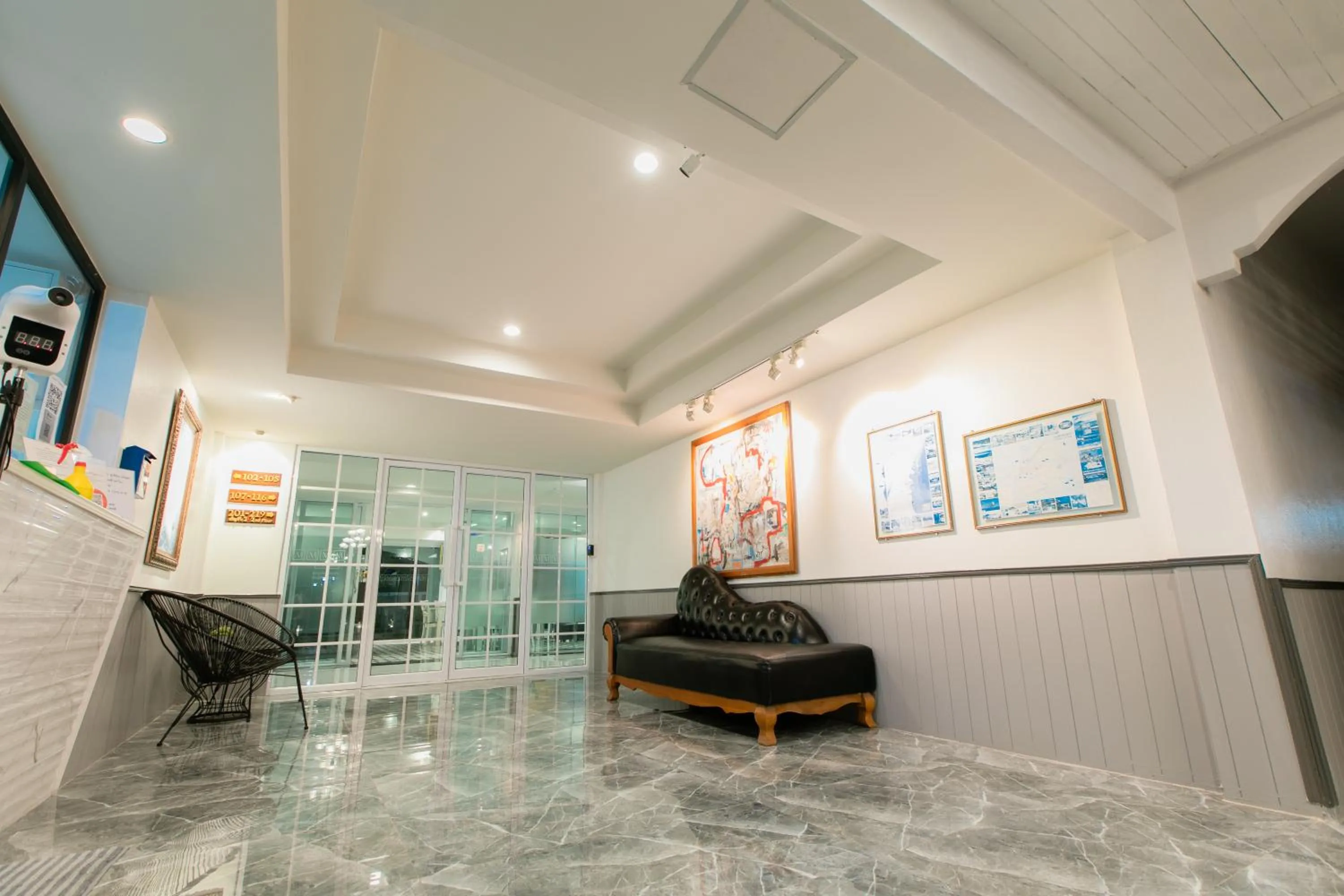 Seating area in The Mercy Hotel