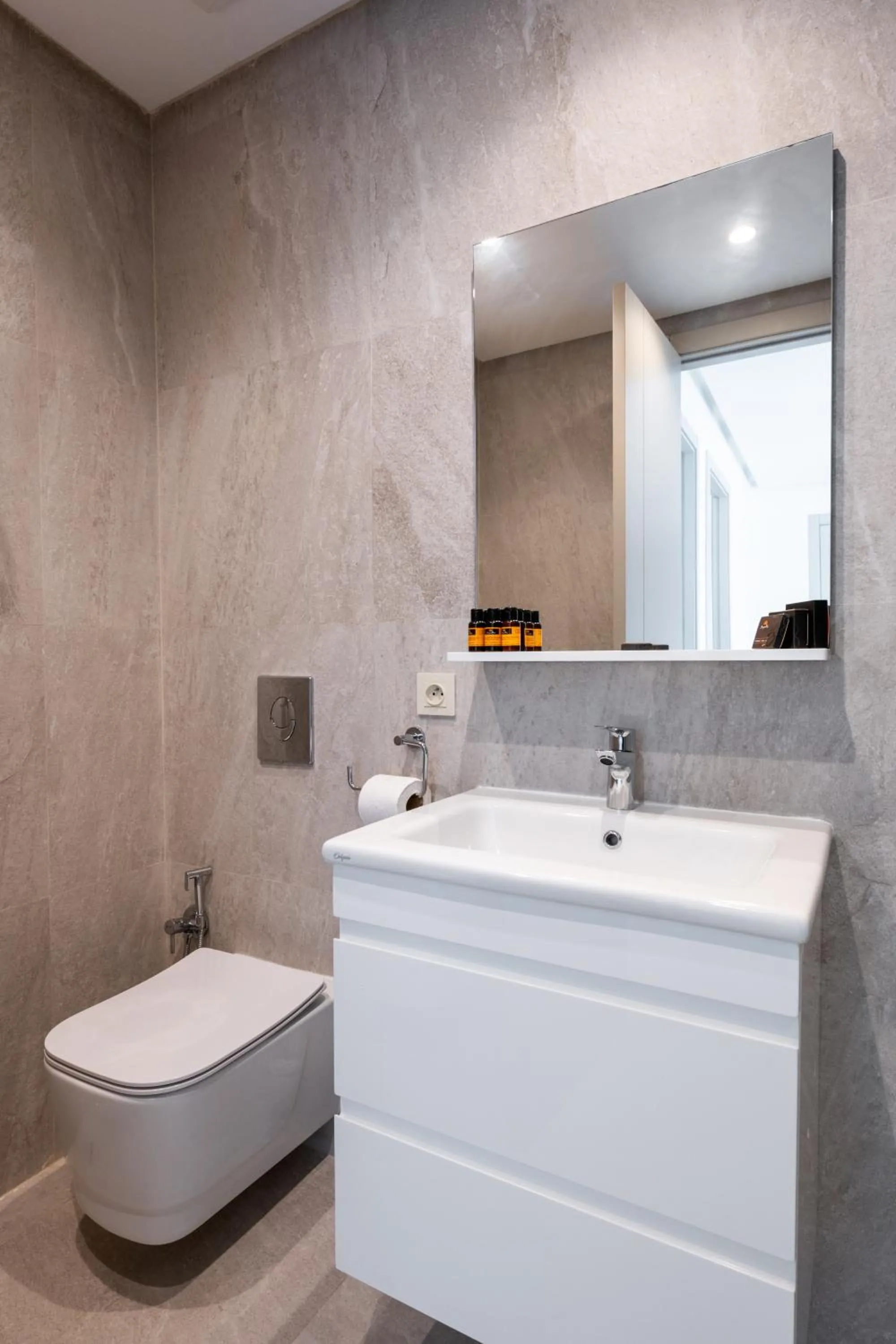 Toilet in Le Tanger Résidence Hôtelière