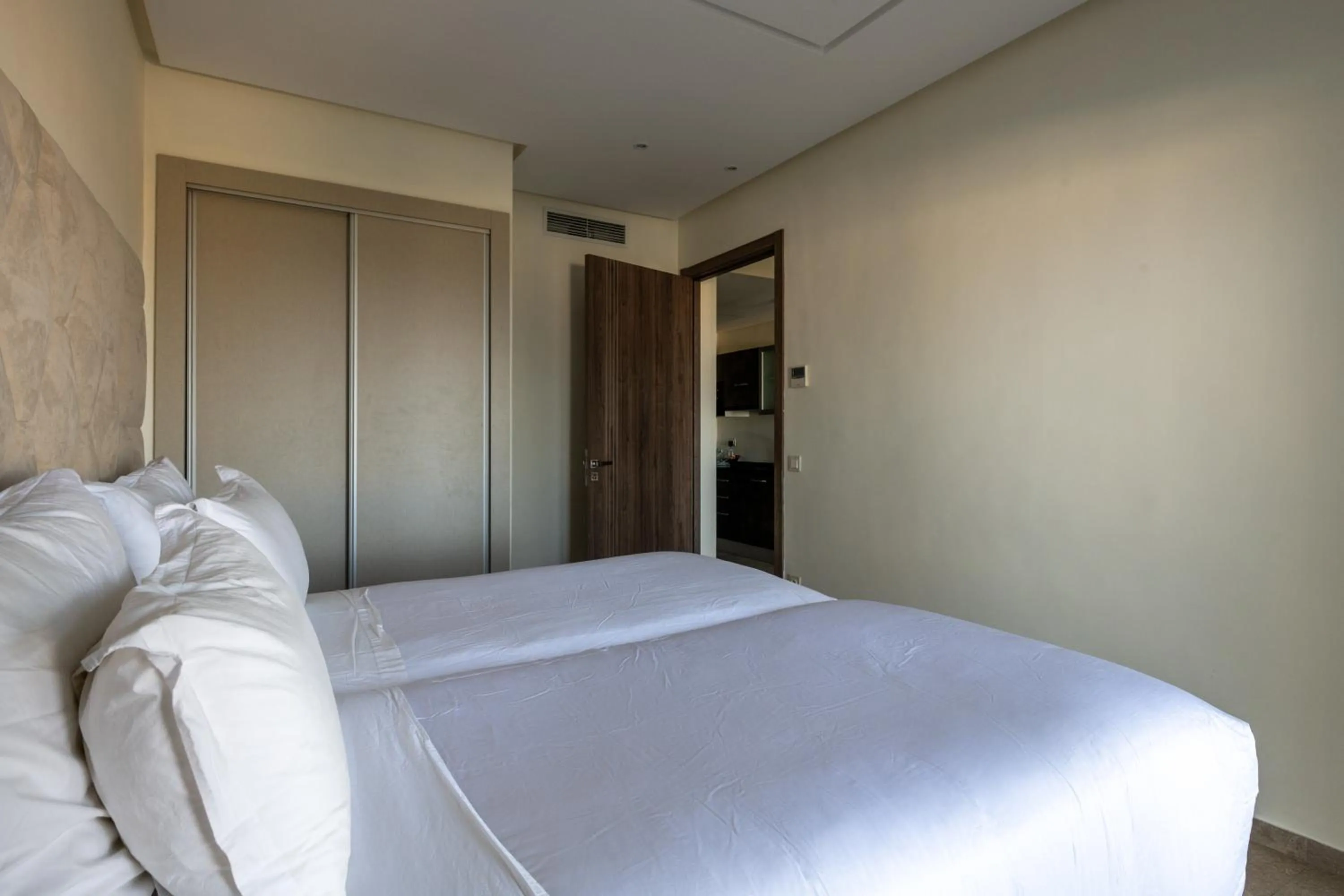 Bed in Le Tanger Résidence Hôtelière
