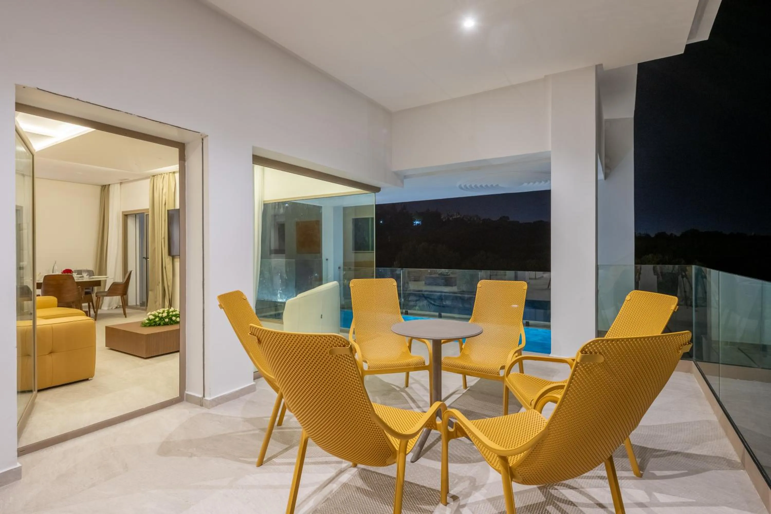 Pool view in Le Tanger Résidence Hôtelière