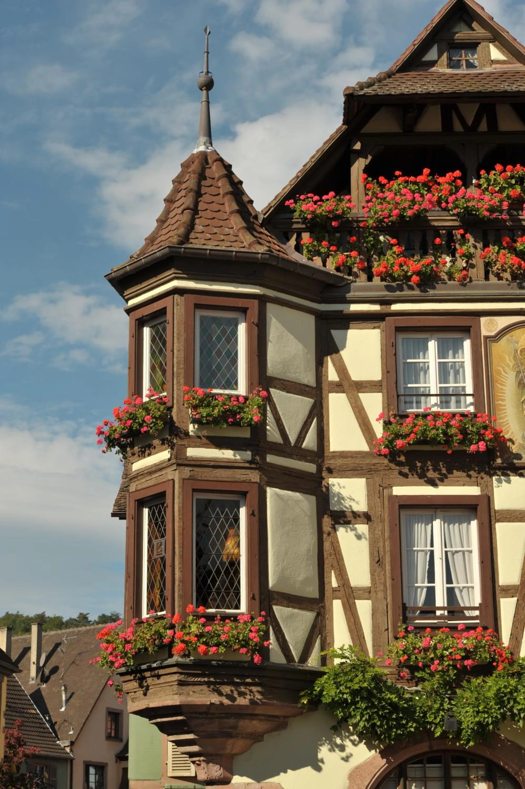 Facade/entrance in Logis Hôtel Restaurant De La Poste et SPA de Montagne