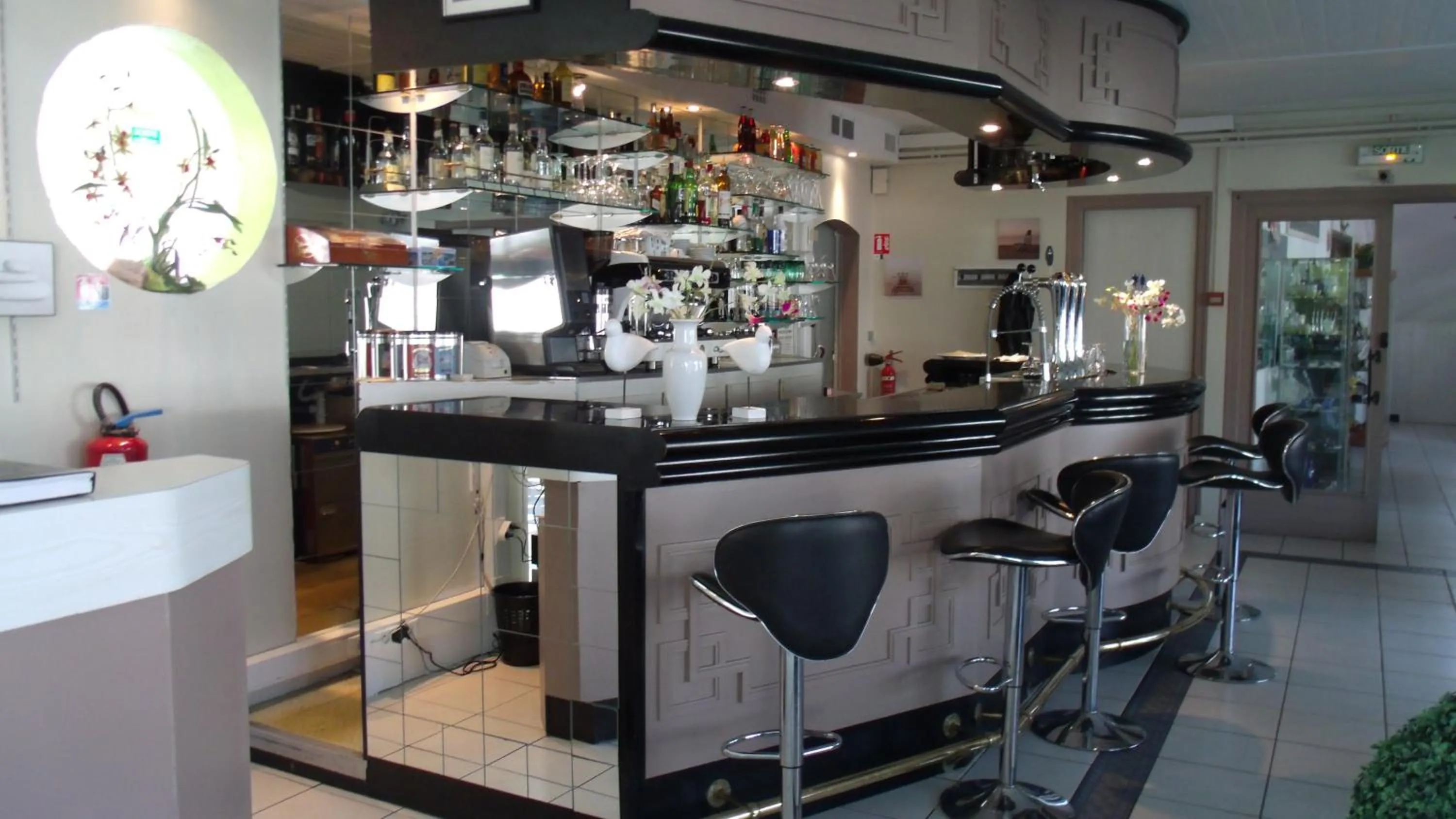 Lounge or bar in Hotel De La Mer