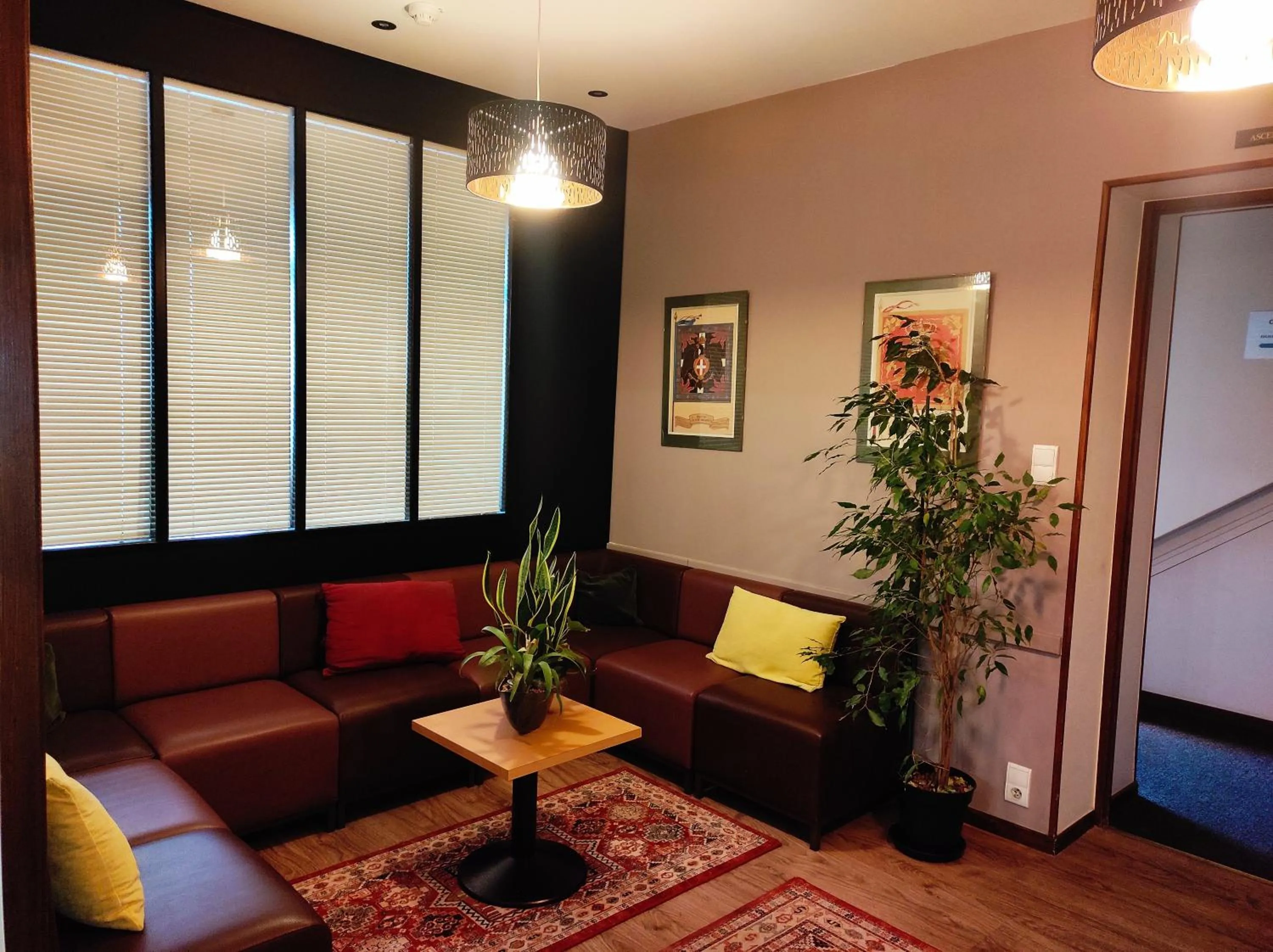 Seating area in Hôtel Saint-Georges