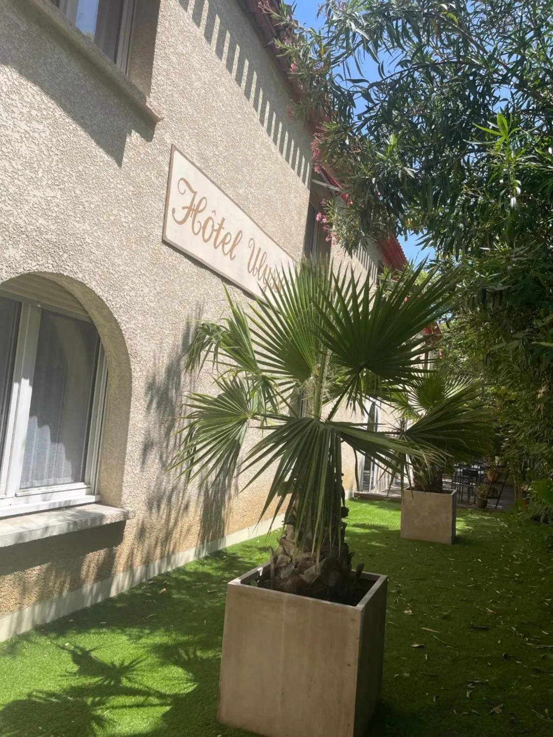 Garden view in Hôtel Ulysse Montpellier Centre