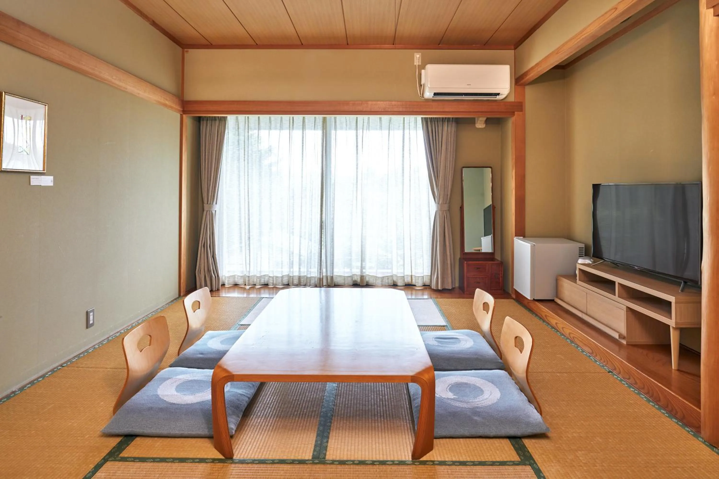 Photo of the whole room, Bed in IKOI Villa