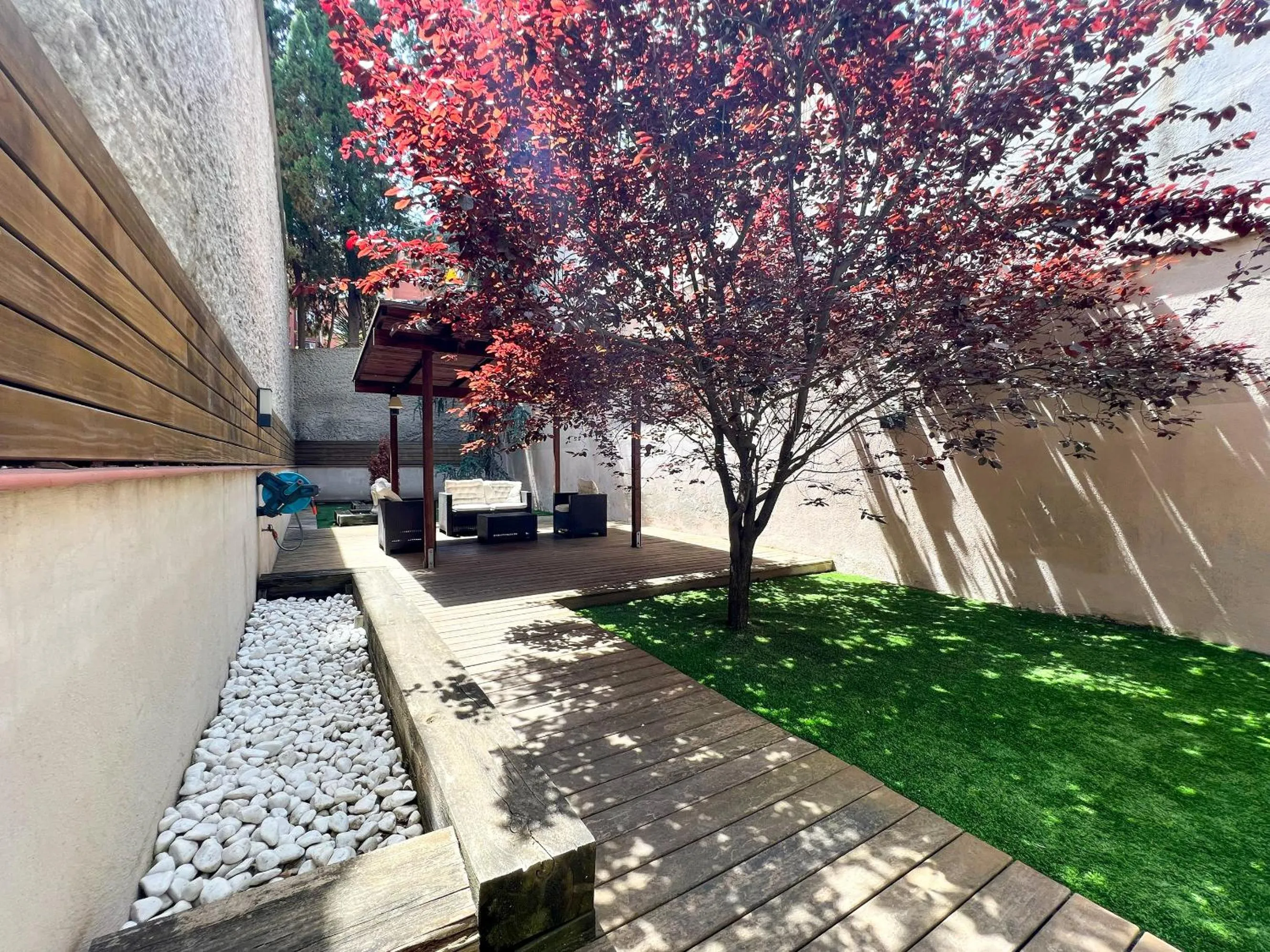 Garden in Home to Home Barcelona