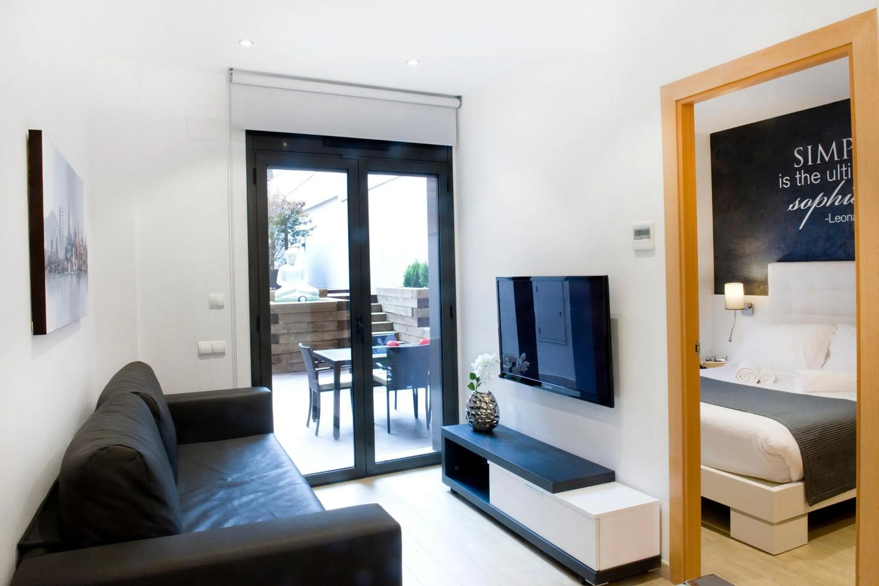 TV and multimedia, Bed in Home to Home Barcelona