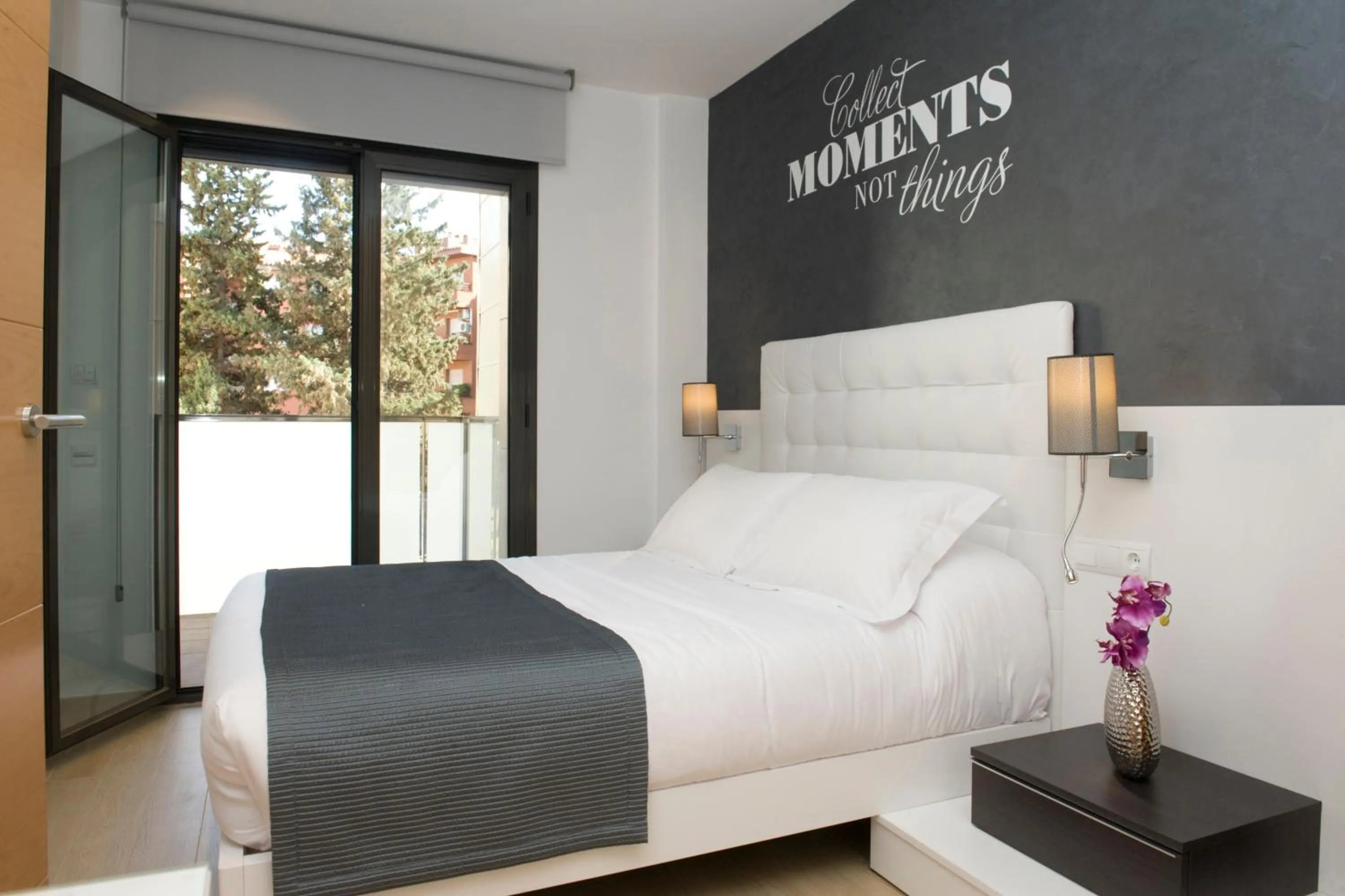 Bed in Home to Home Barcelona