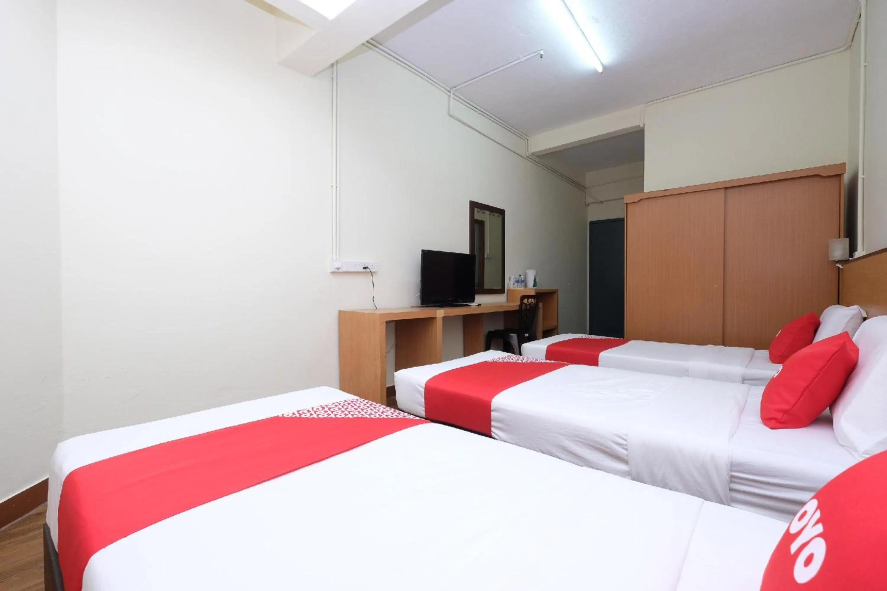 Bedroom, Bed in Hotel O 75