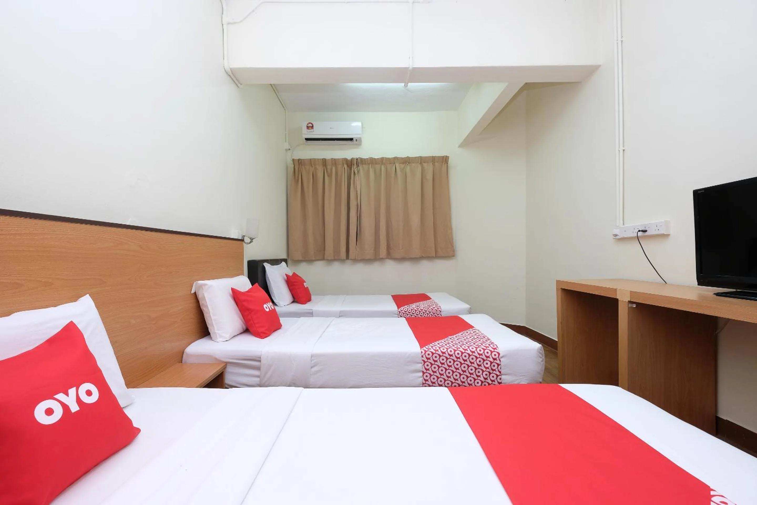 Bedroom, Bed in Hotel O 75