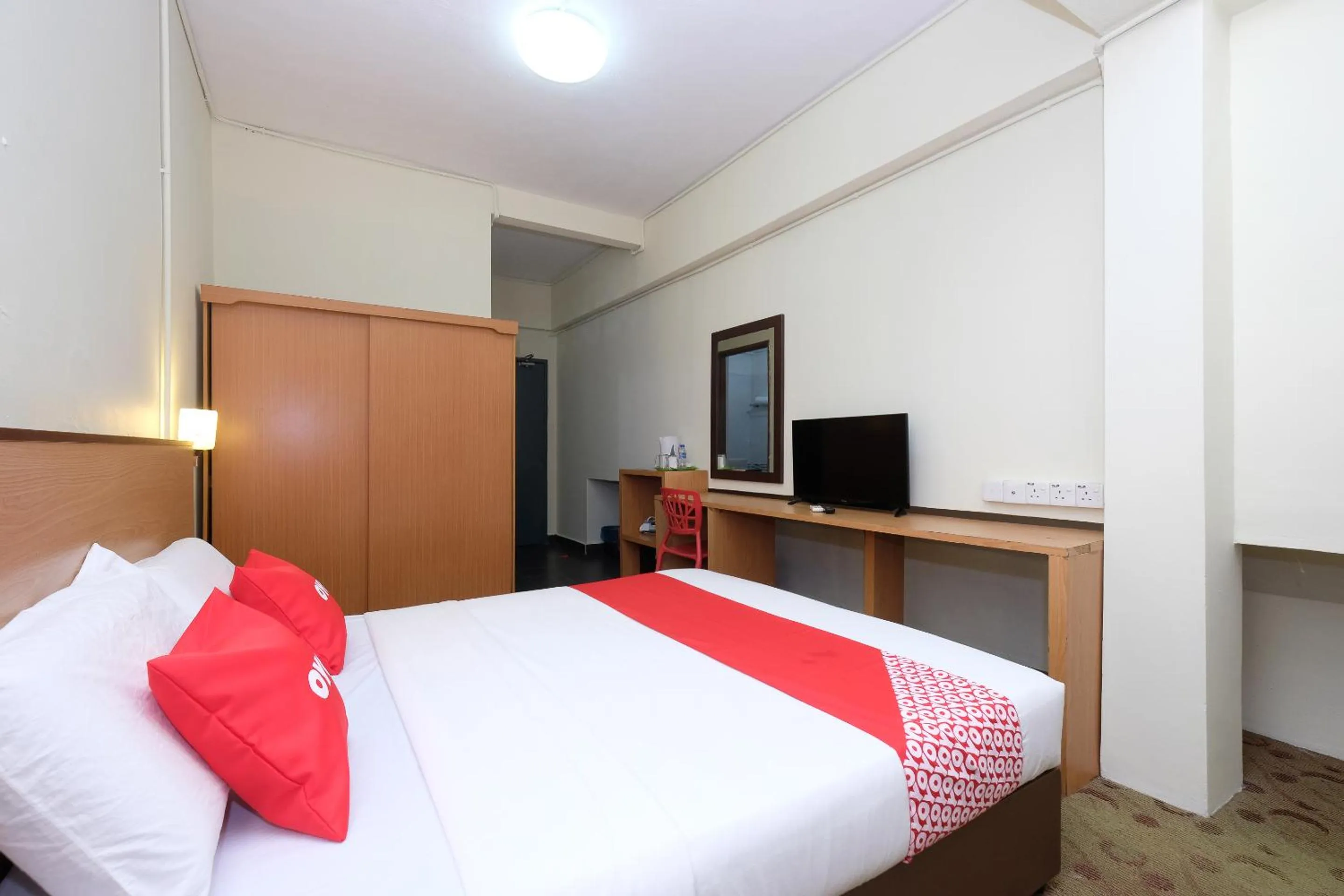 Bedroom, Bed in Hotel O 75