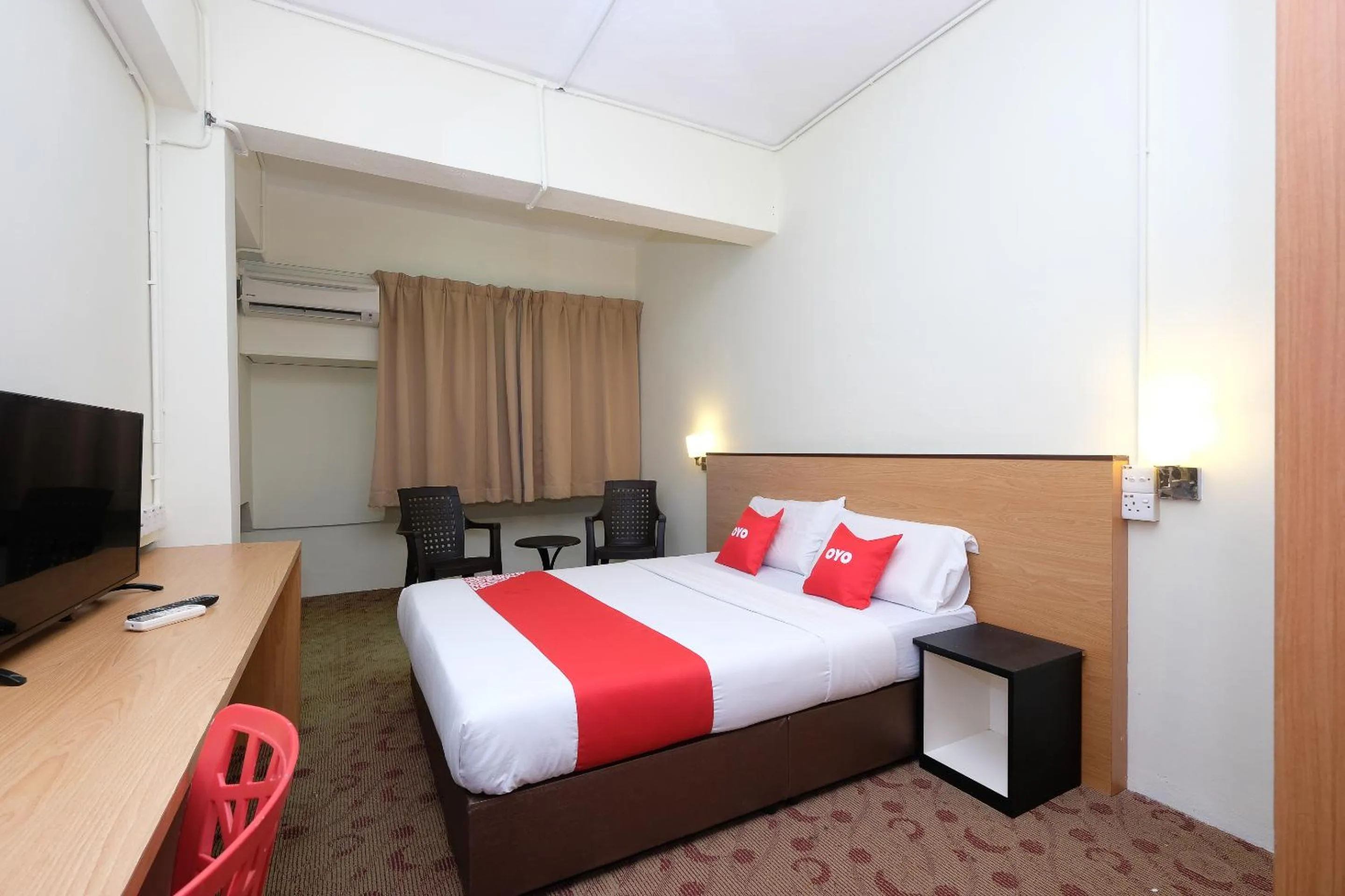 Bedroom, Bed in Hotel O 75