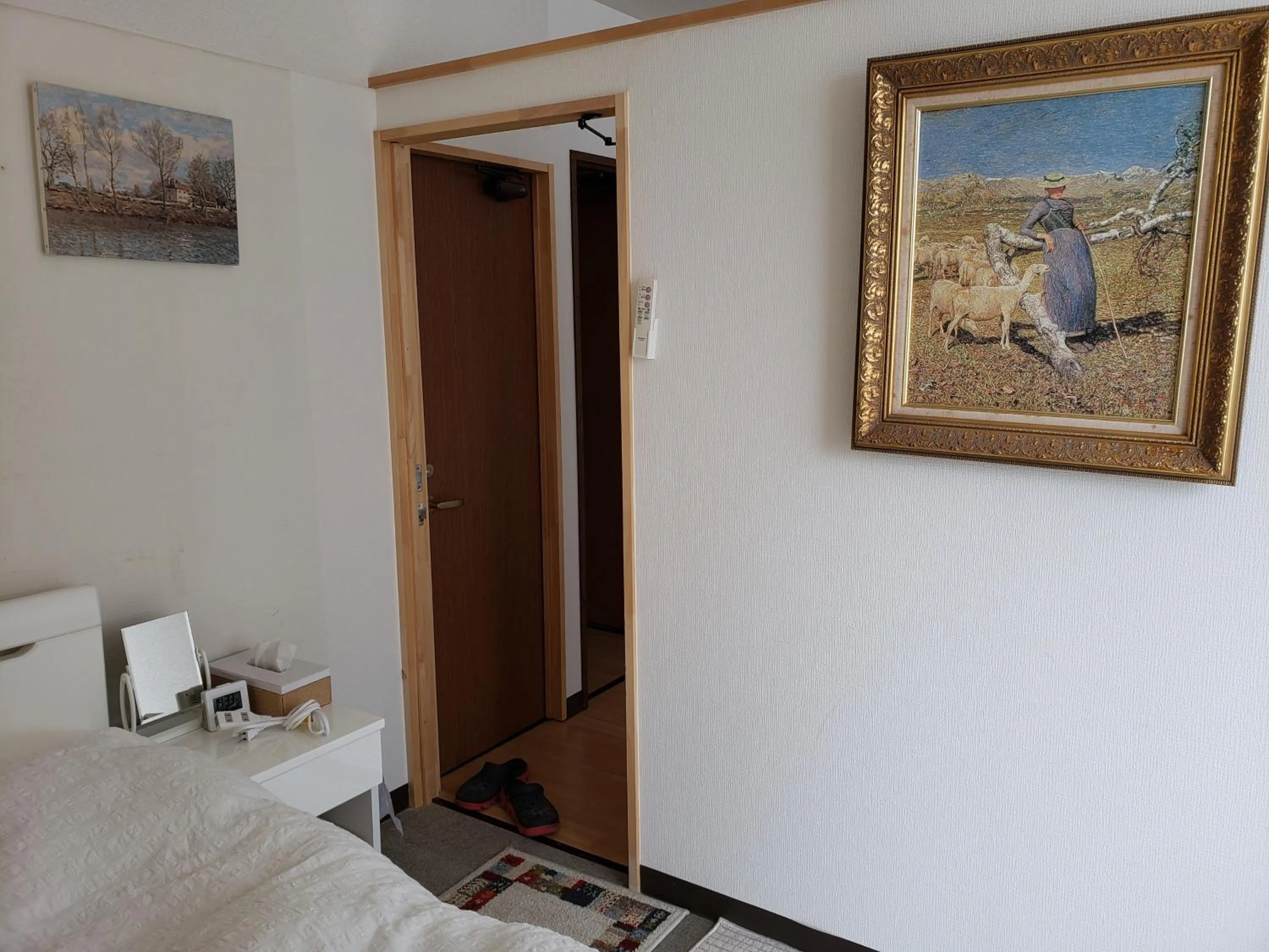 Decorative detail in GardenRoom bnb Yumyum