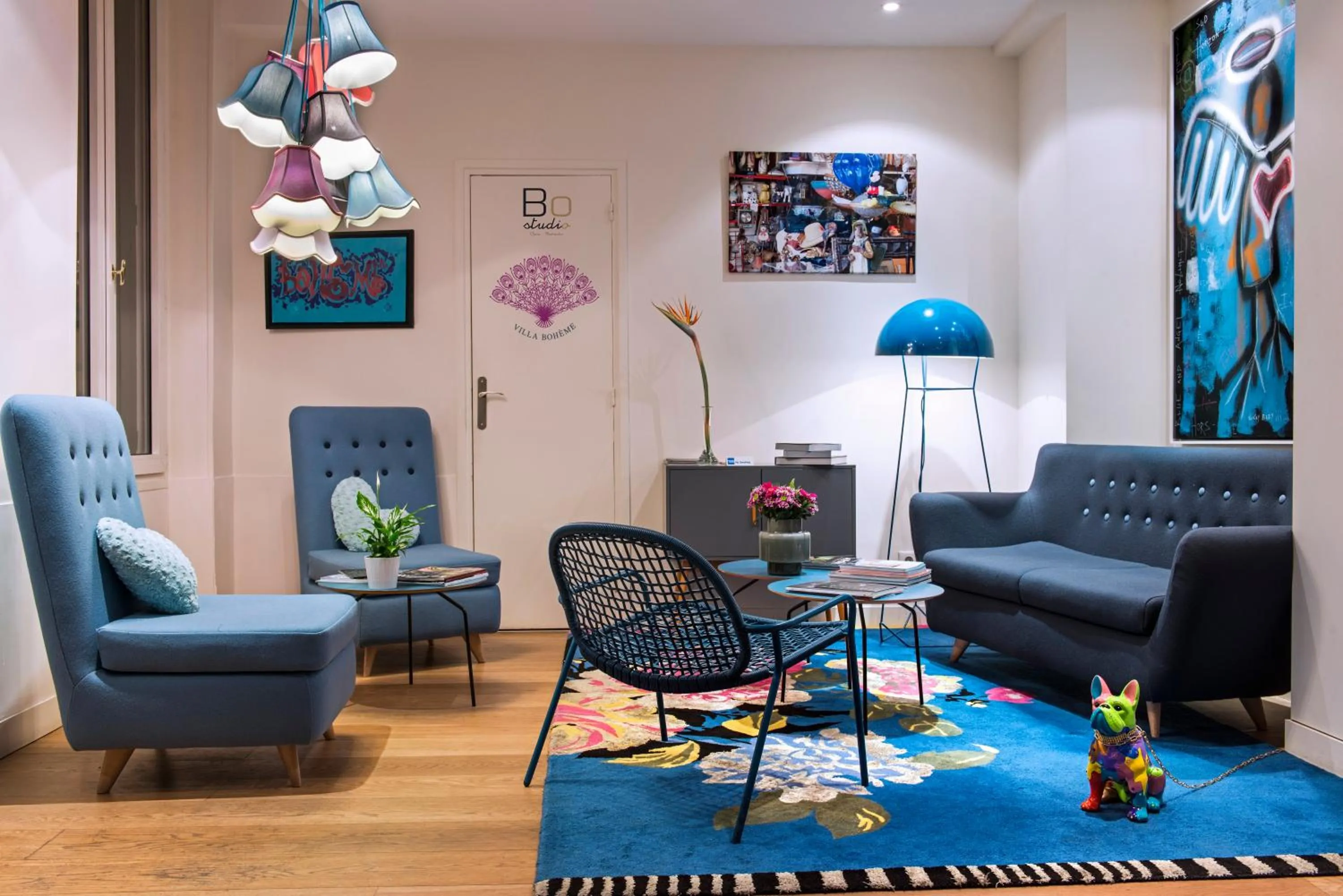 Lounge or bar in Hôtel Villa Bohème