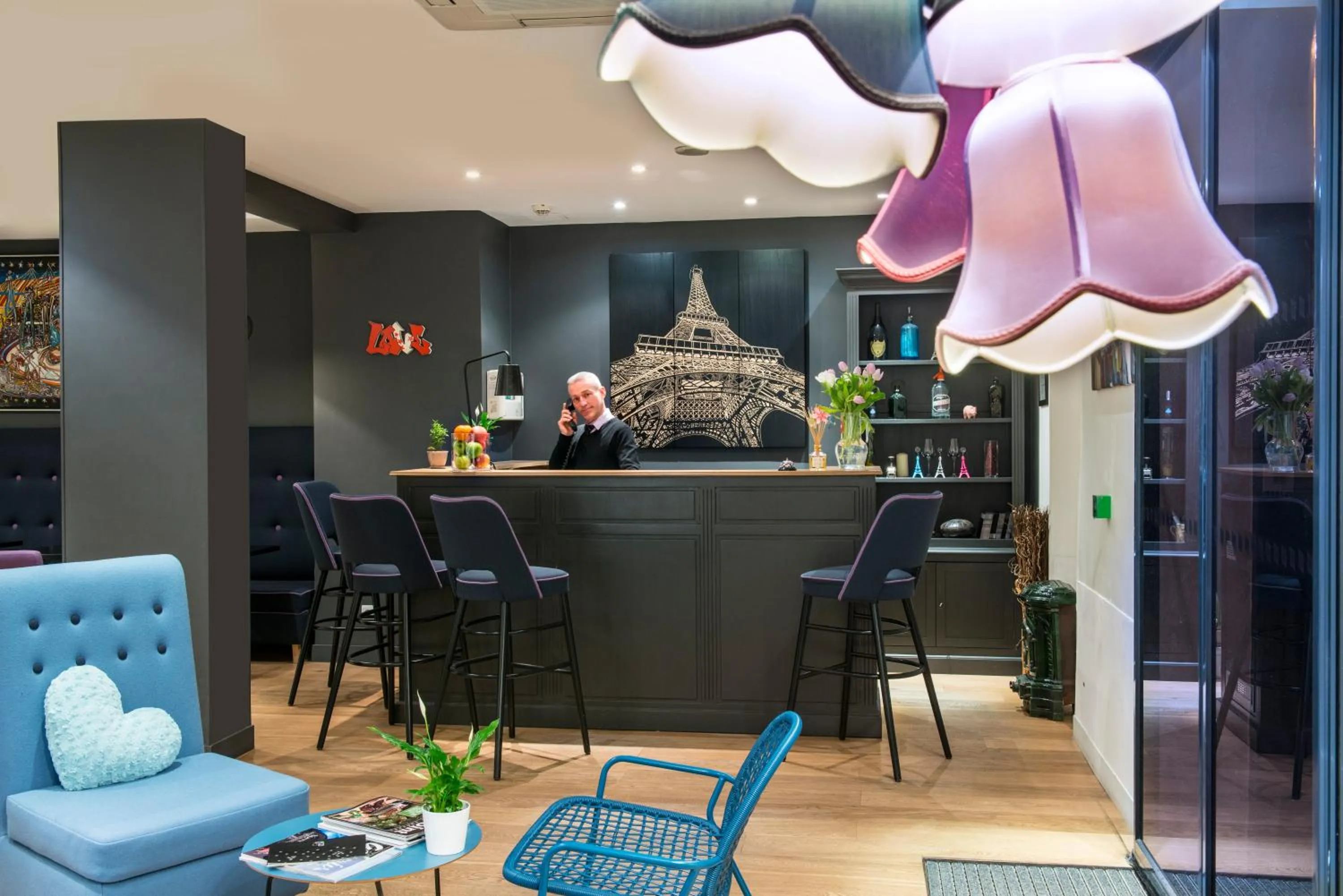 Lobby or reception in Hôtel Villa Bohème