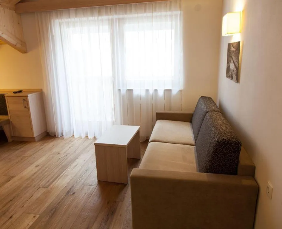 Day in Residence Armonia