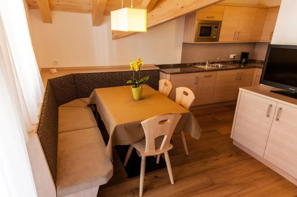 Day in Residence Armonia