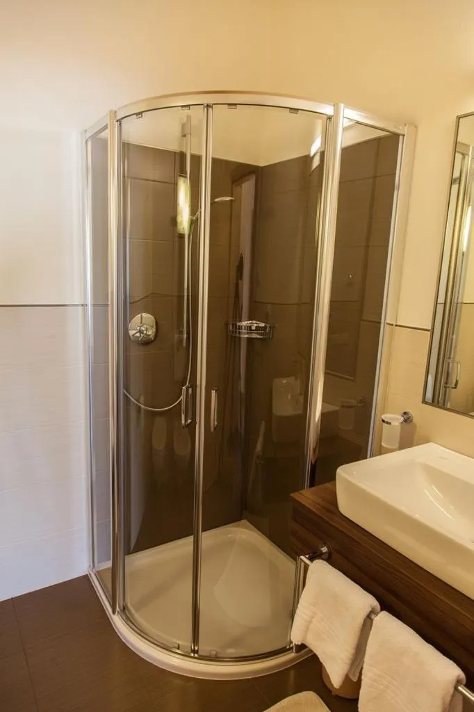 Shower in Residence Armonia