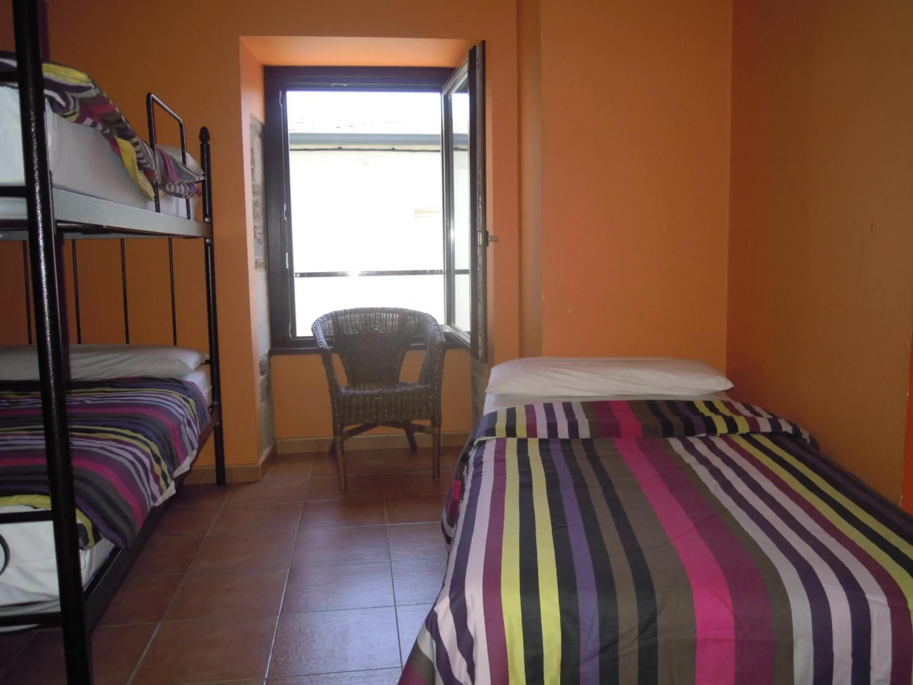 Single Bed in Mixed Dormitory Room in Albergue O Durmiñento Single Bed in Mixed Dormitory Room in Albergue O Durmiñento