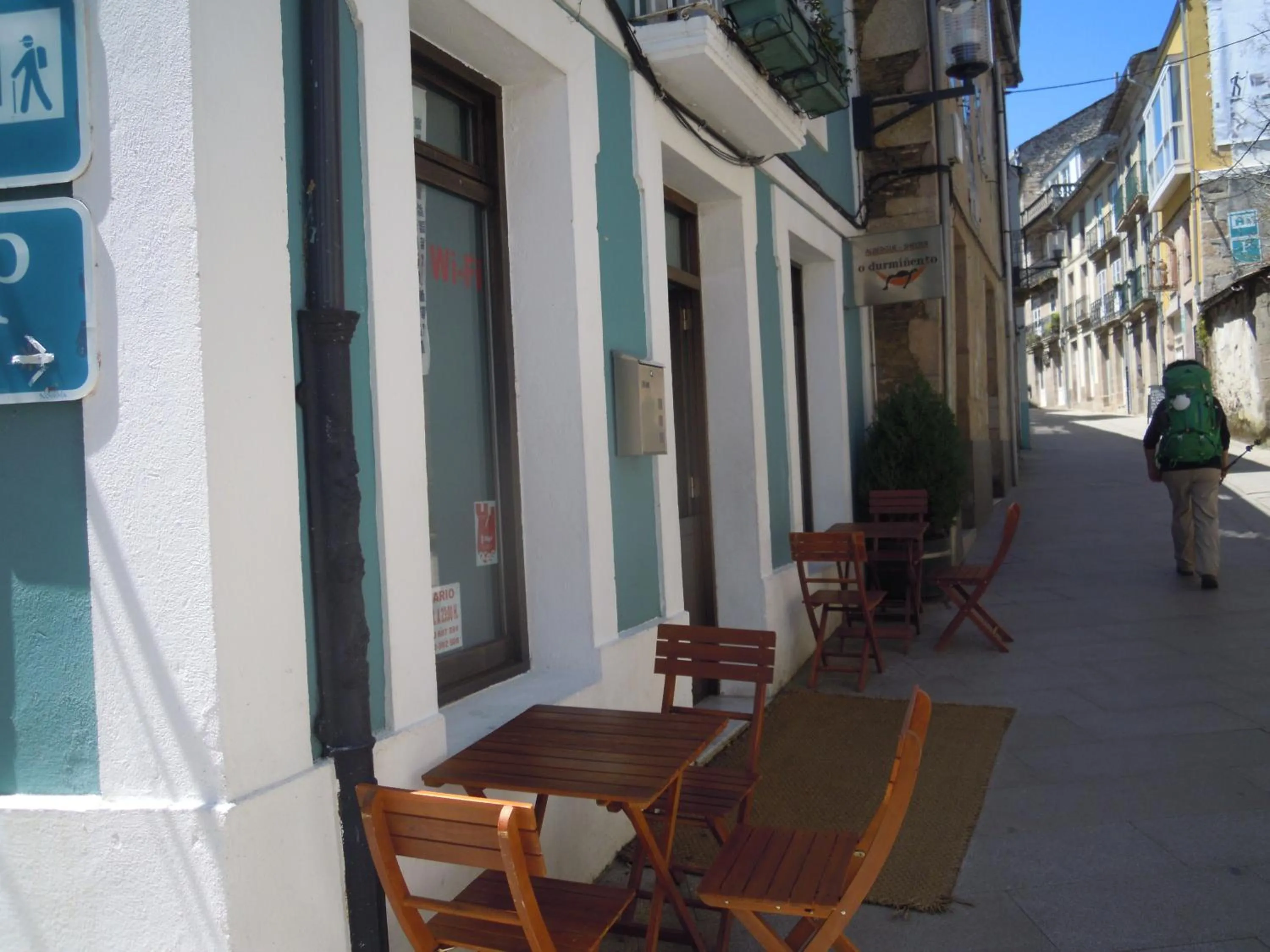 Facade/entrance in Albergue O Durmiñento