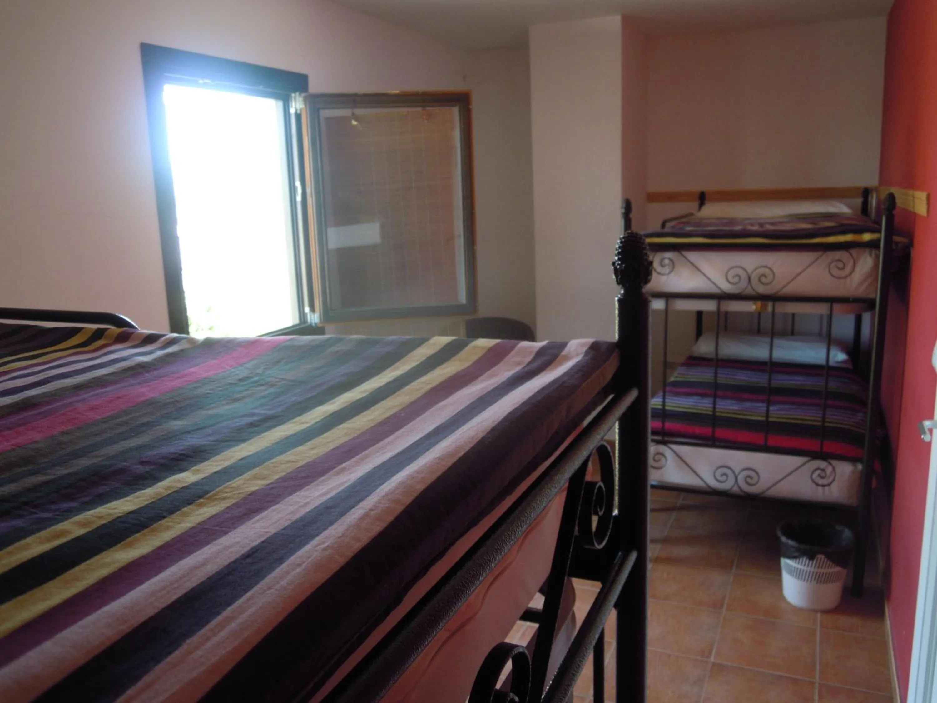 Decorative detail, Bed in Albergue O Durmiñento