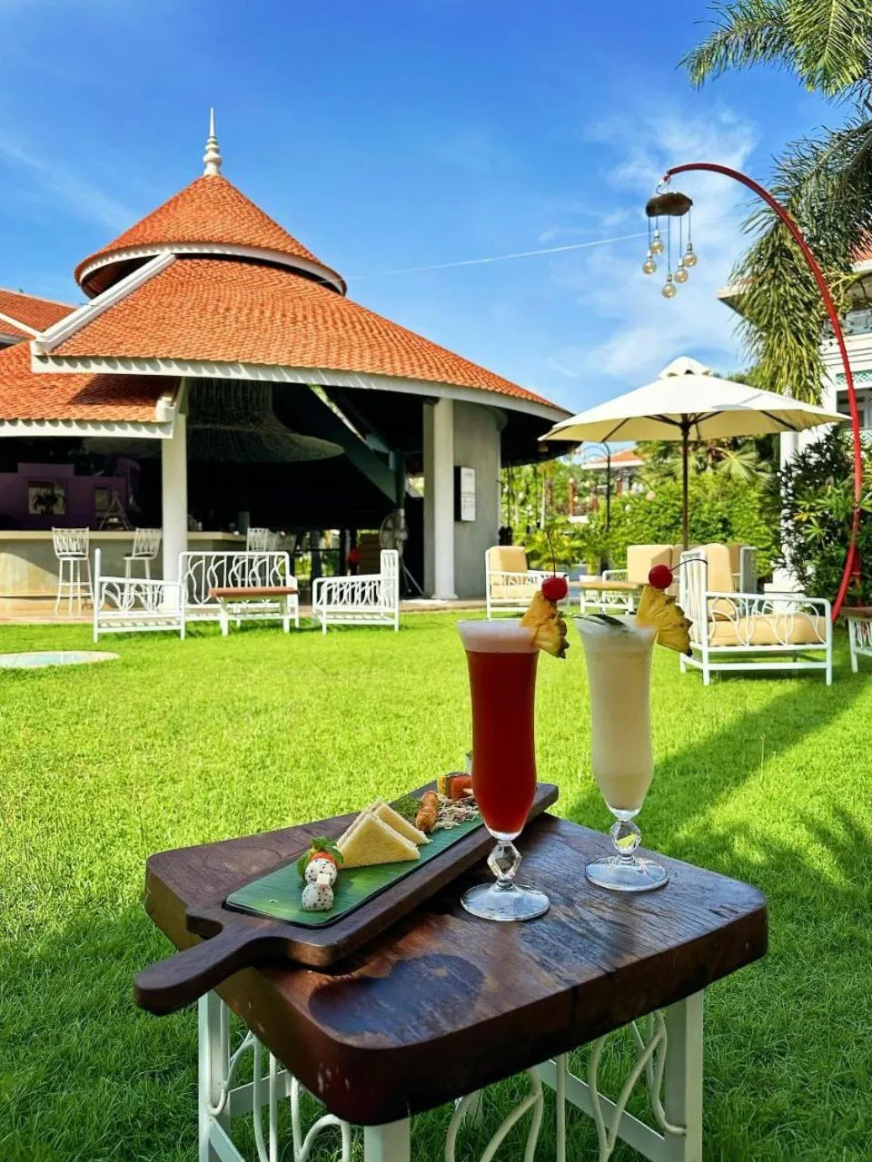 Pool view in The Royal Family Suites by Memoire Palace Resort & Spa
