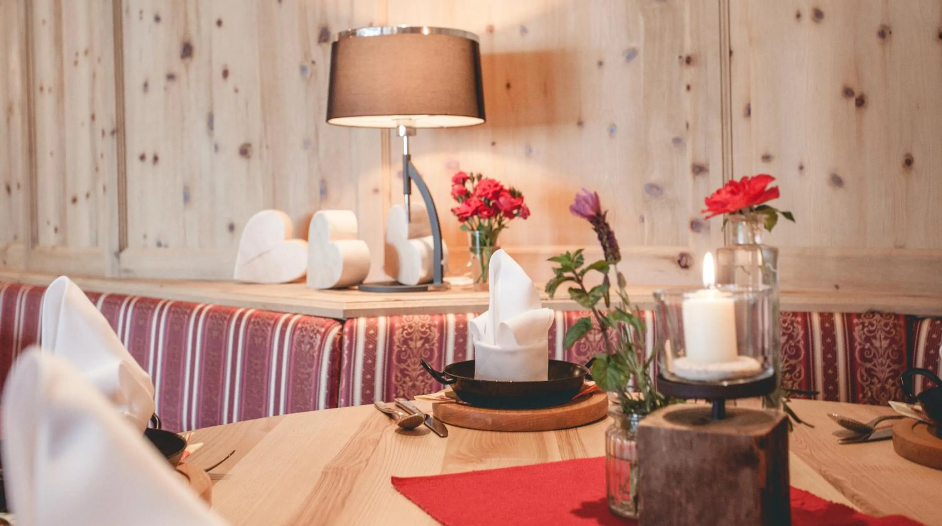 Restaurant/places to eat in Gasthof Schmalzerhof