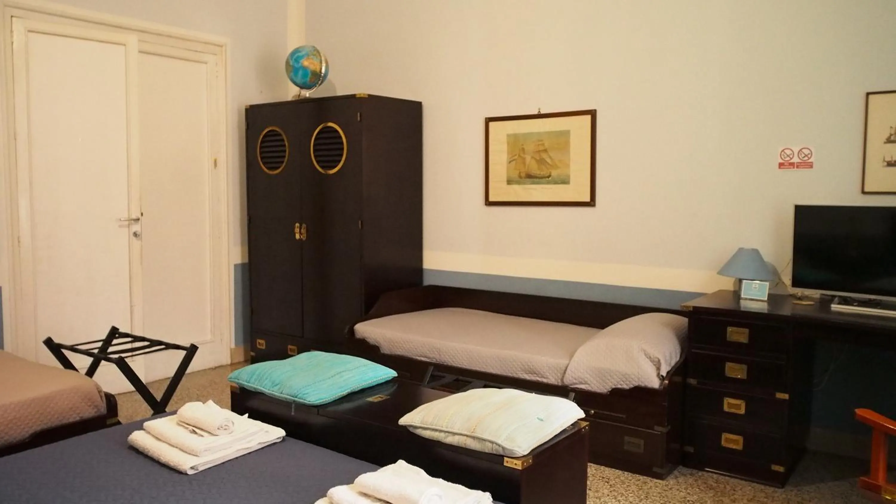 Bedroom, Bed in Genio del Porto - Mabbonath