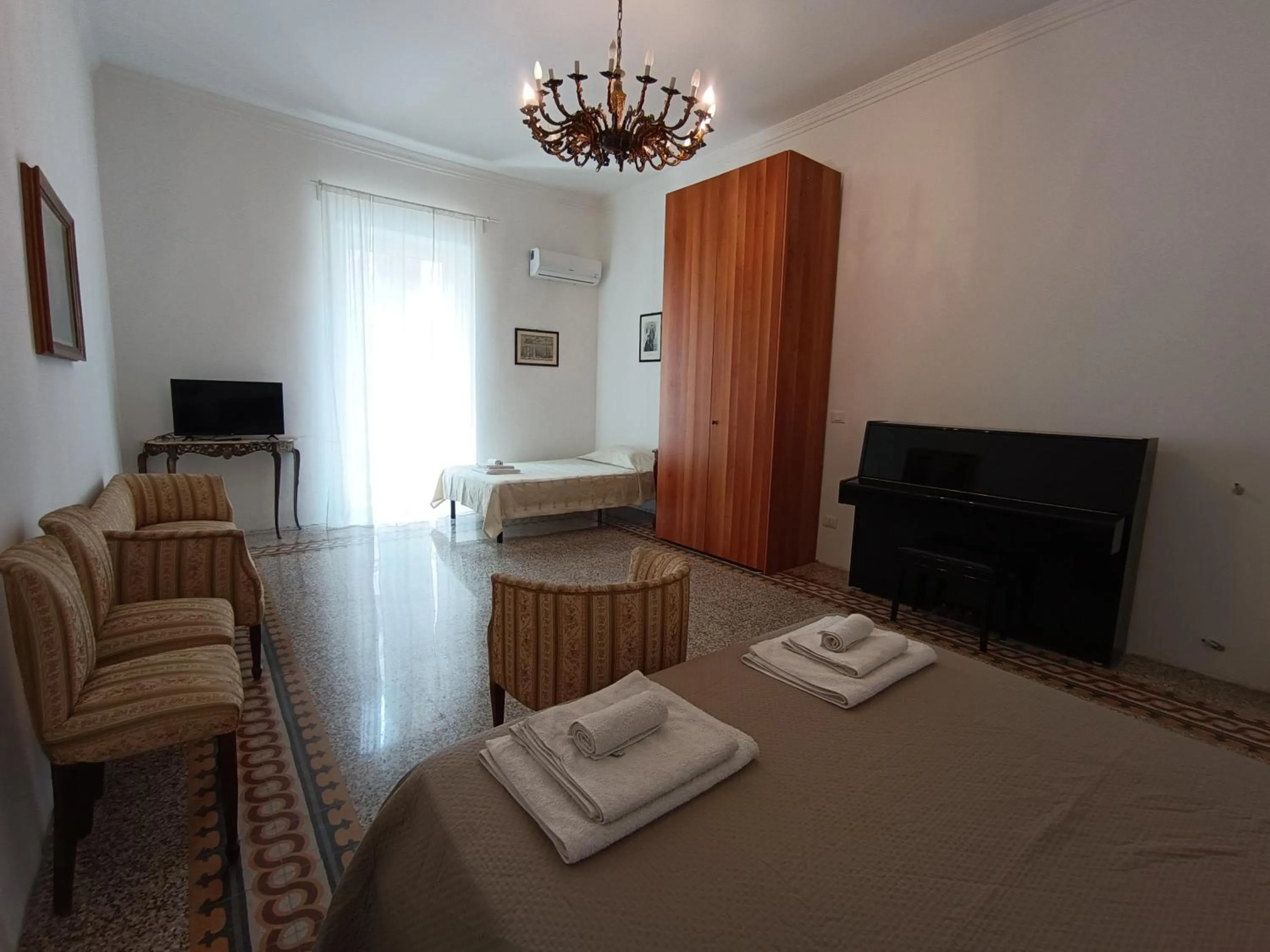 Bedroom, Bed in Genio del Porto - Mabbonath