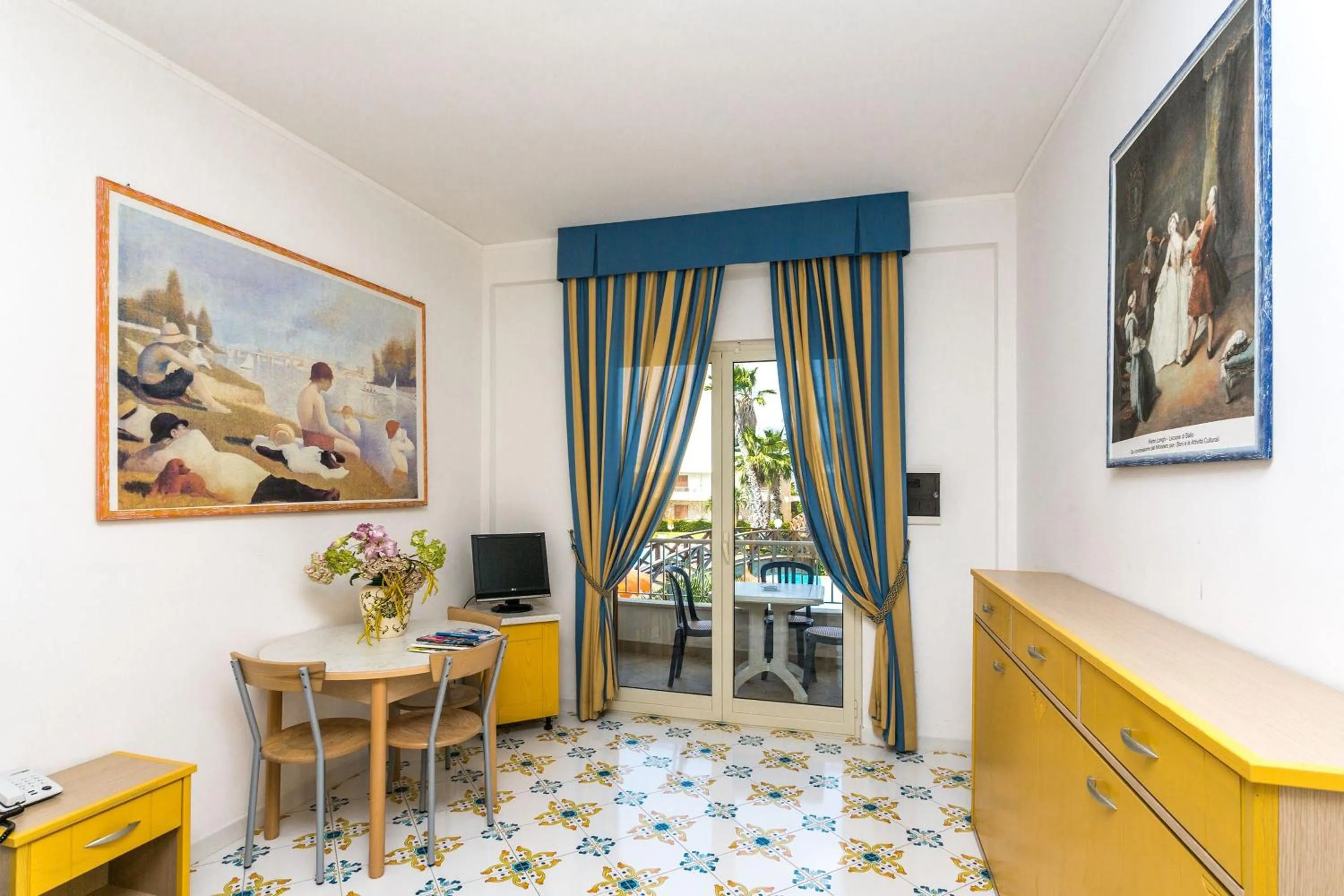 Seating area in Club Residence La Castellana Mare