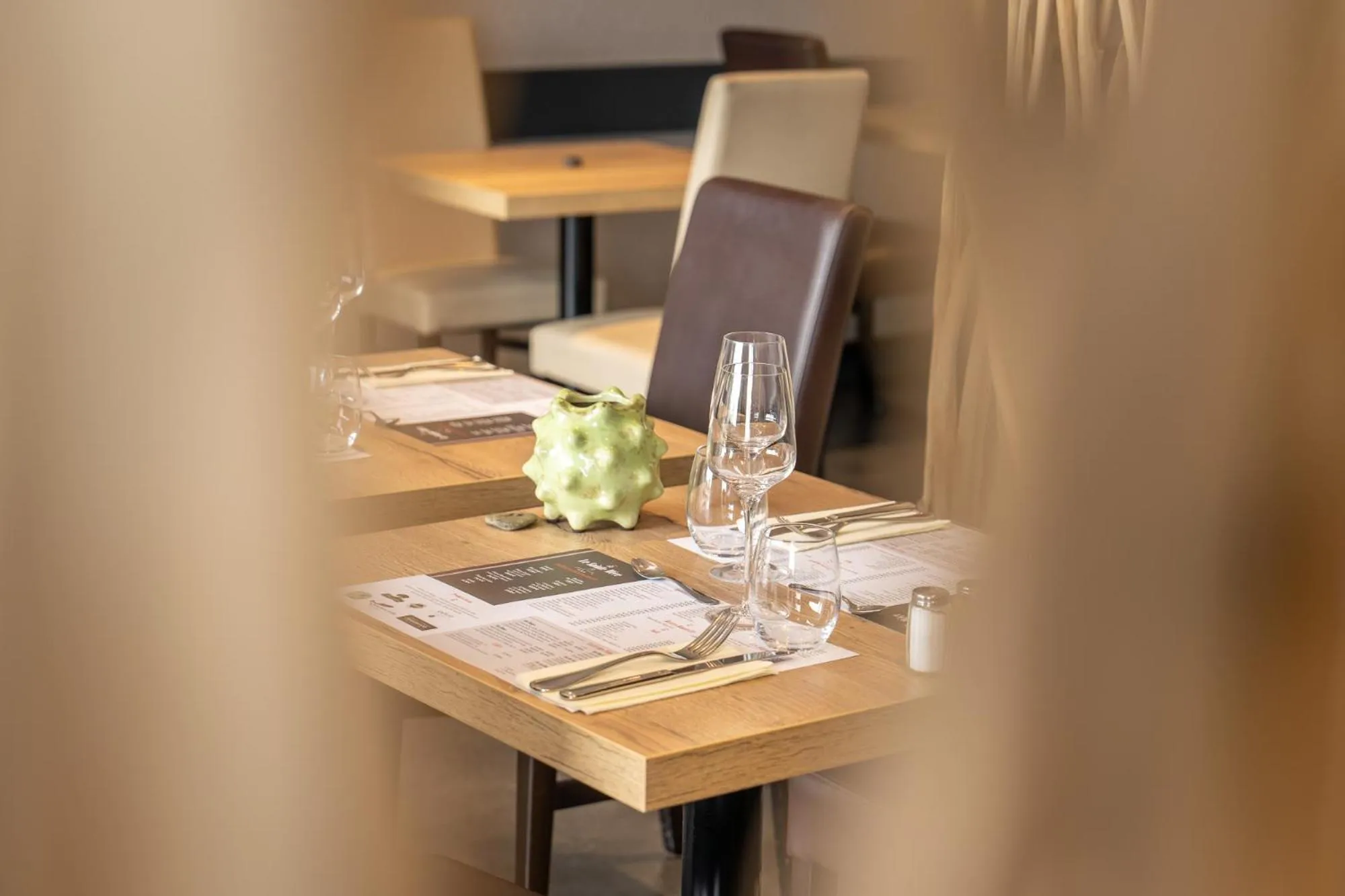 Restaurant/places to eat in Logis Hôtel Restaurant Le Sainte Mère