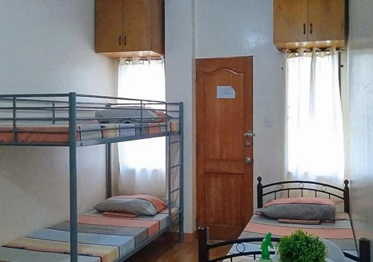 Bedroom, Bunk Bed in RedDoorz near SGM Condotel Villa Beach Iloilo