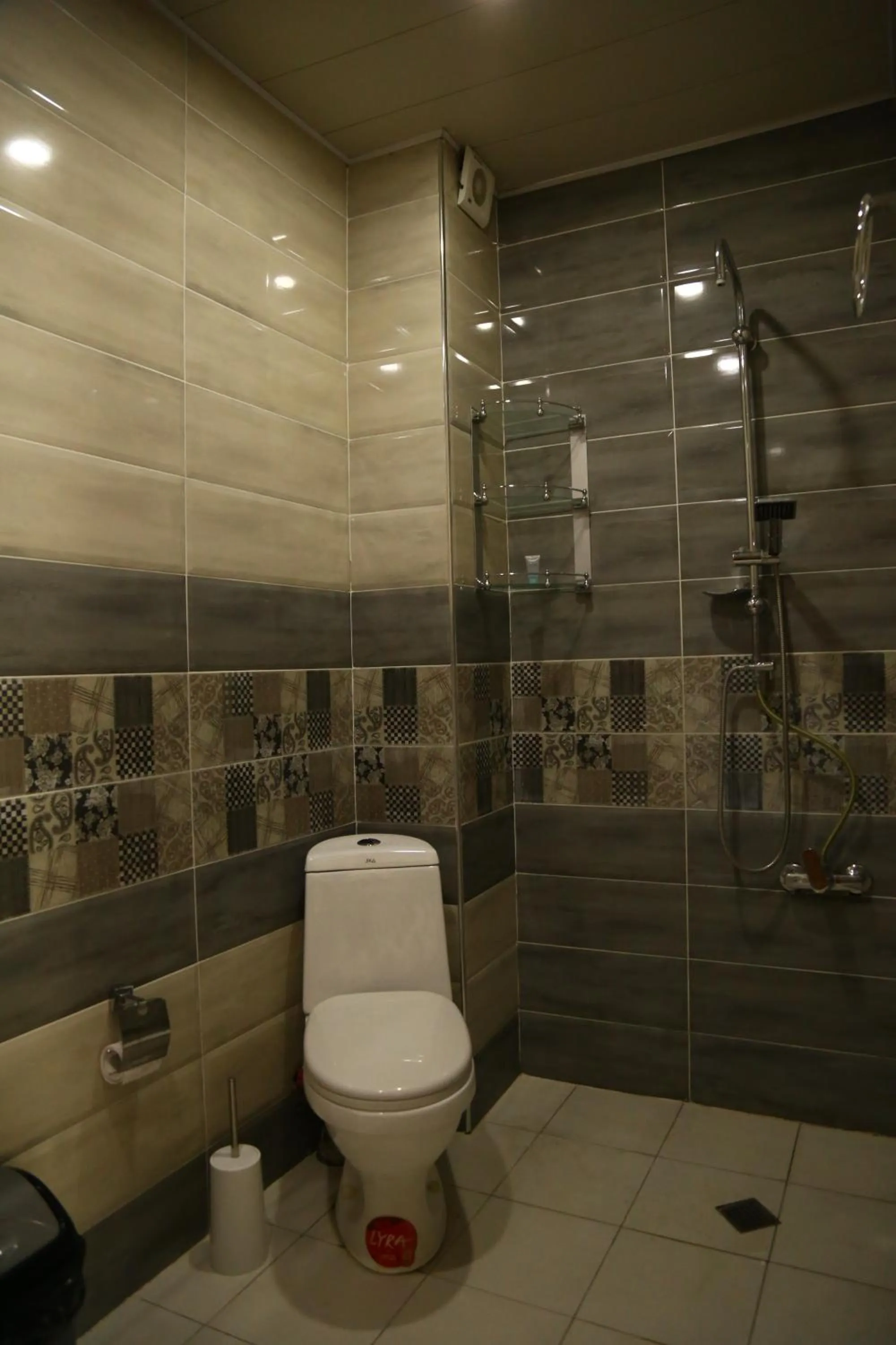 Shower in BERIKA HOUSE