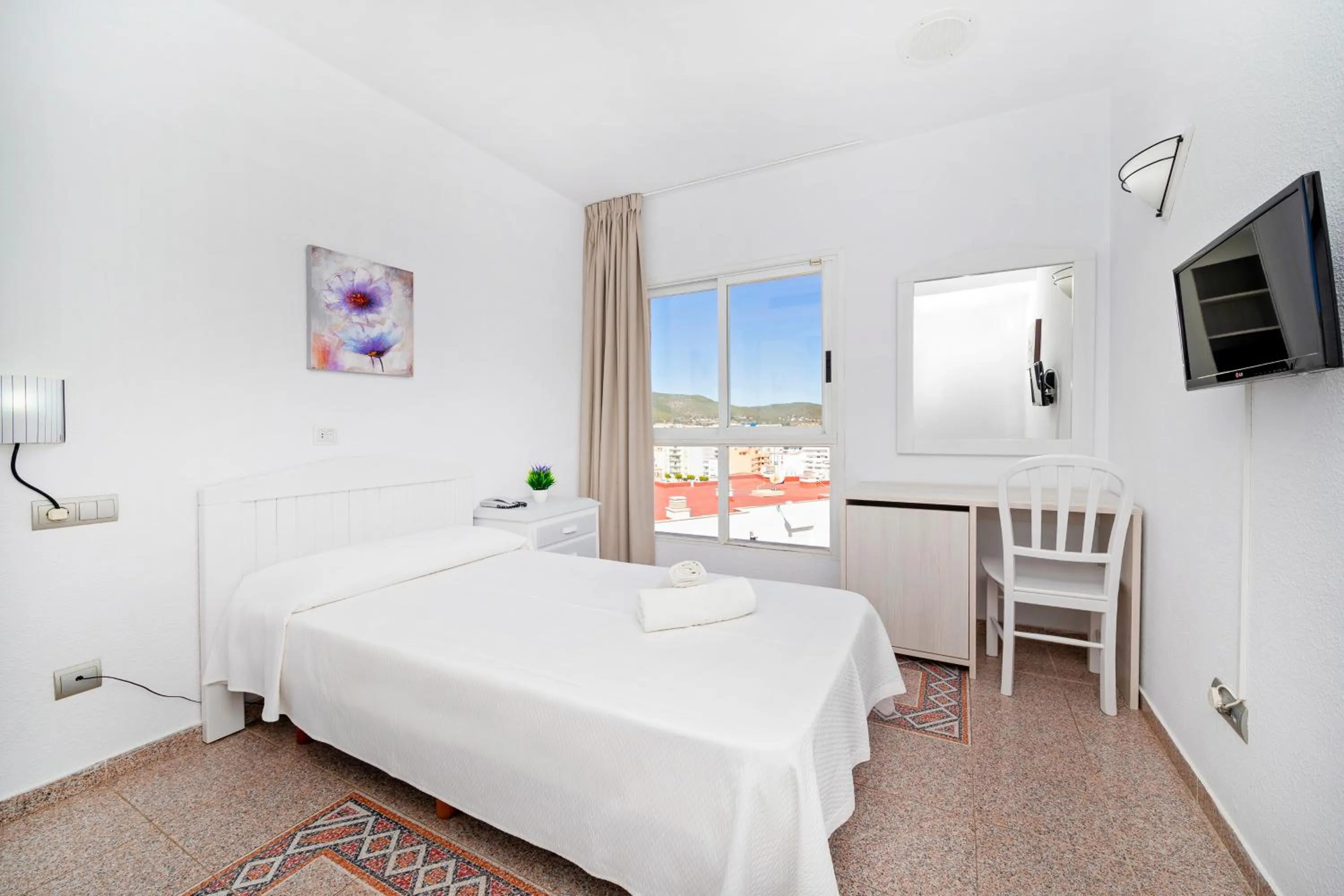 Photo of the whole room, Bed in Hostal Molins Park