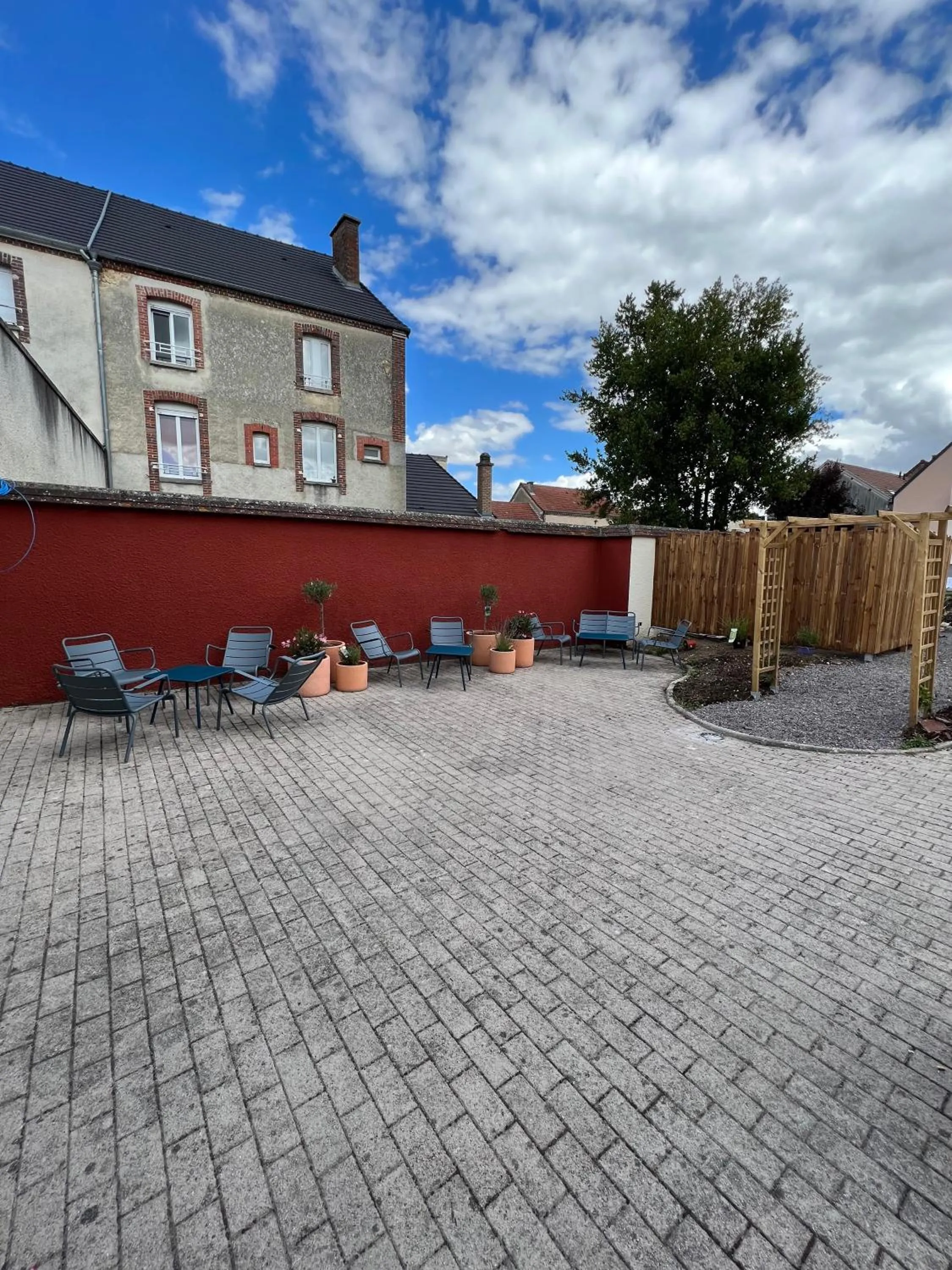 Balcony/Terrace in Best Western Le Relais du Vigneron