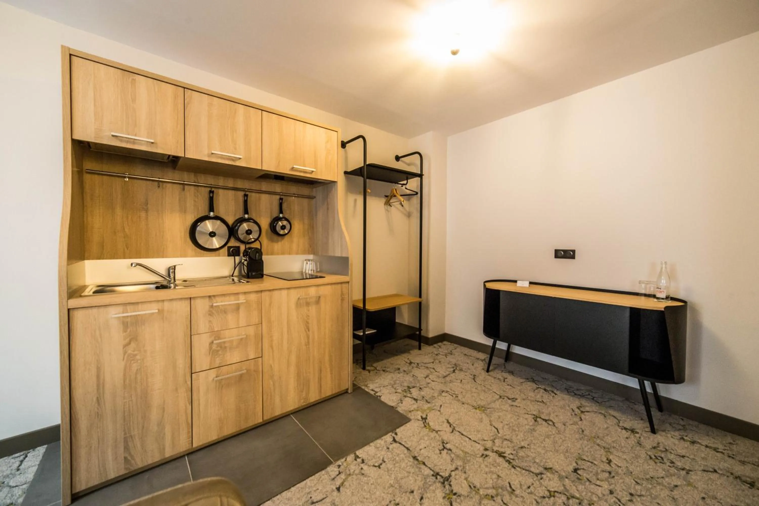 Kitchen or kitchenette in Best Western Le Relais du Vigneron