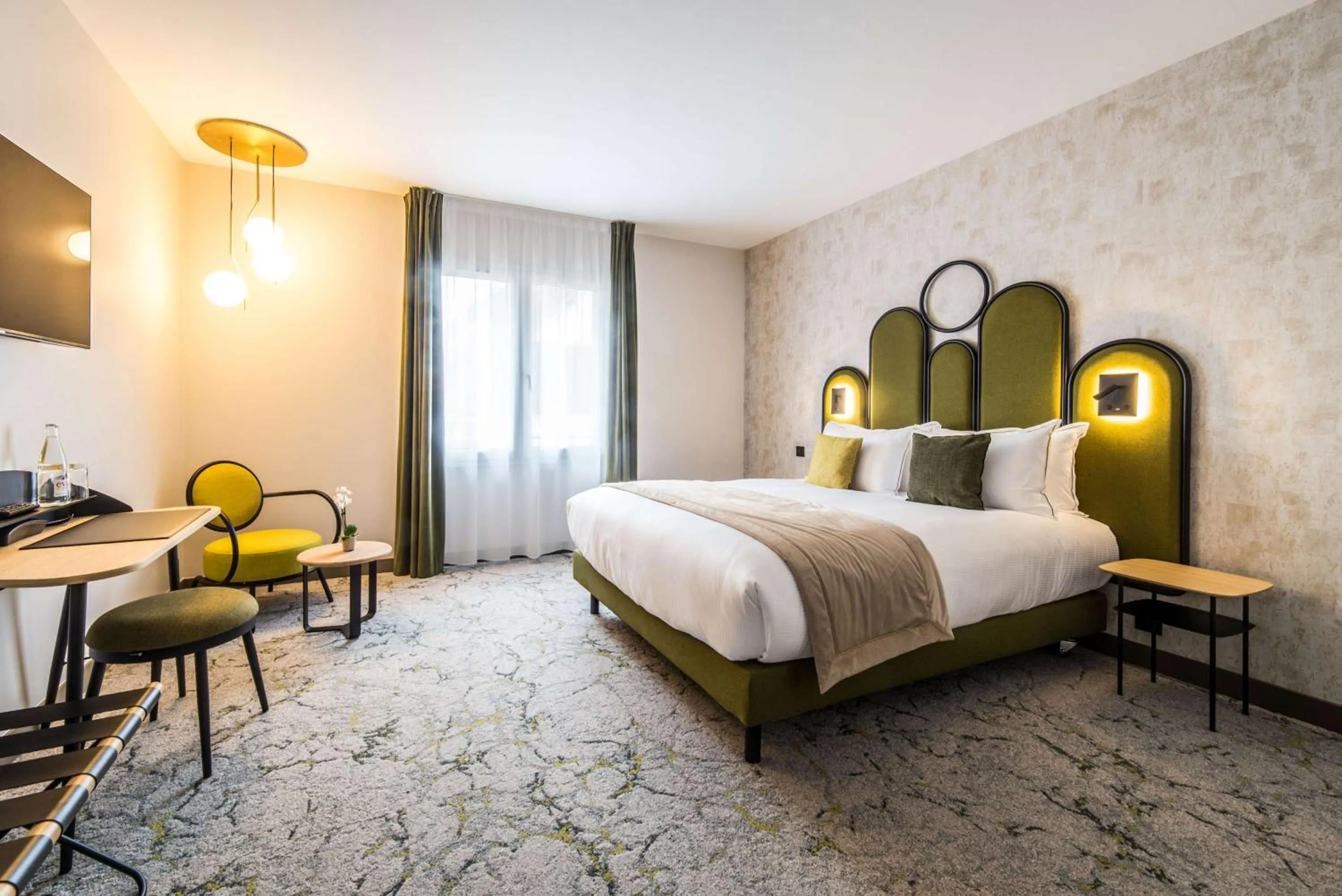 Bedroom, Bed in Best Western Le Relais du Vigneron