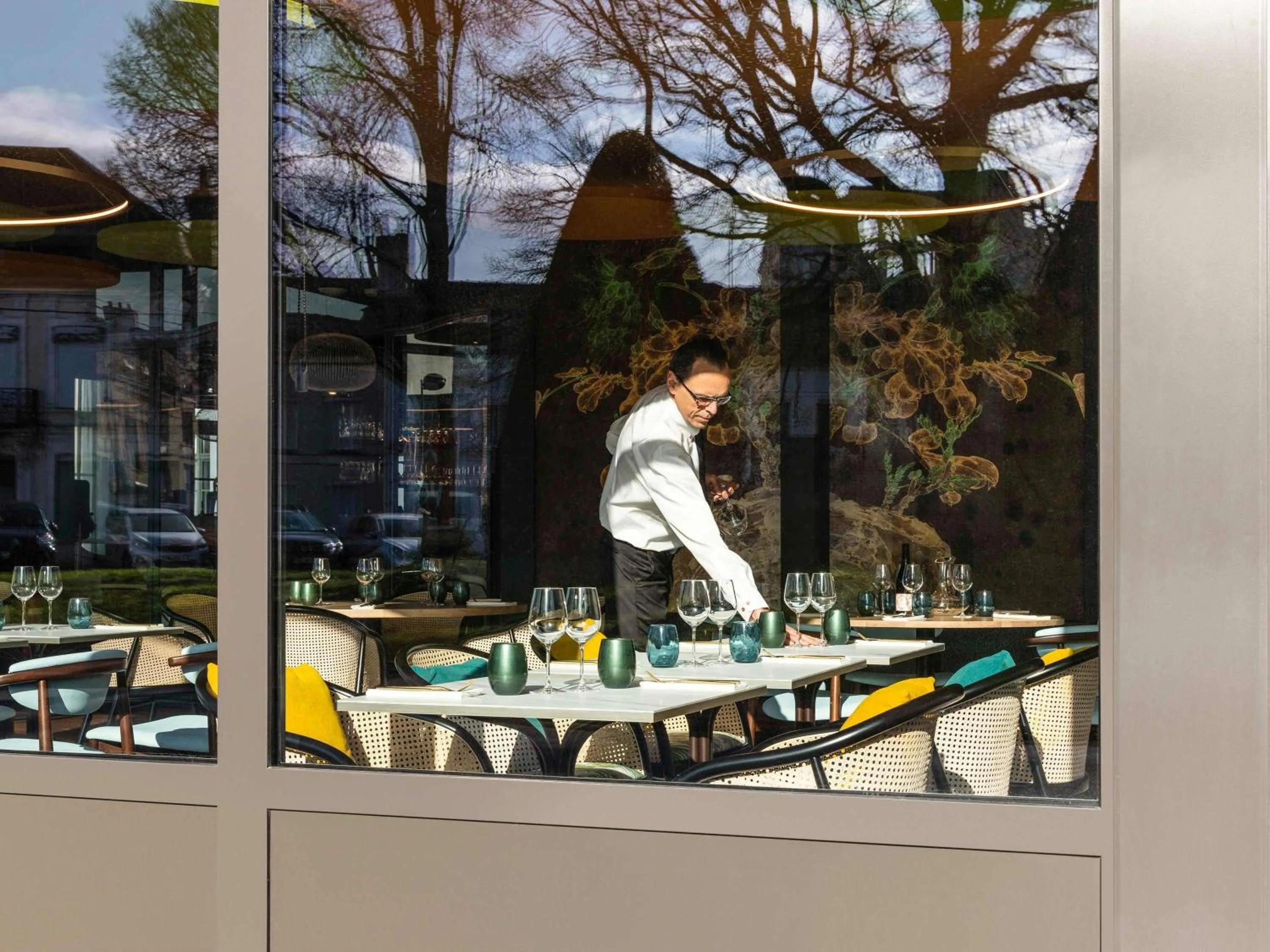 Restaurant/places to eat in Mercure Saint Omer Centre Gare