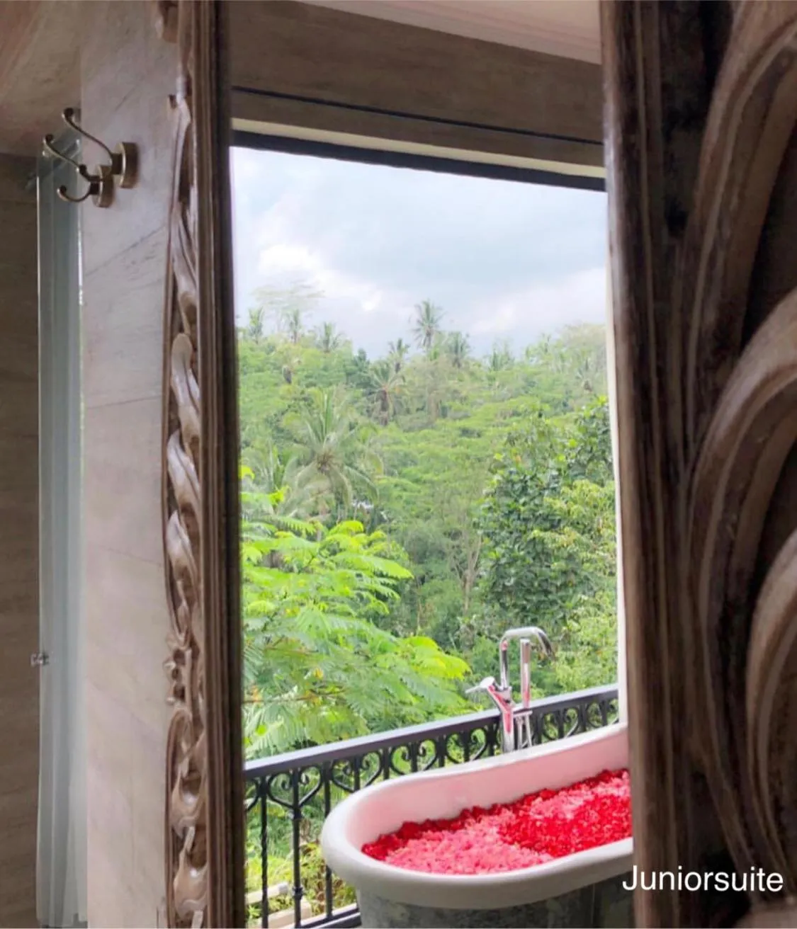 Decorative detail in Puri Kasih Gottlieb