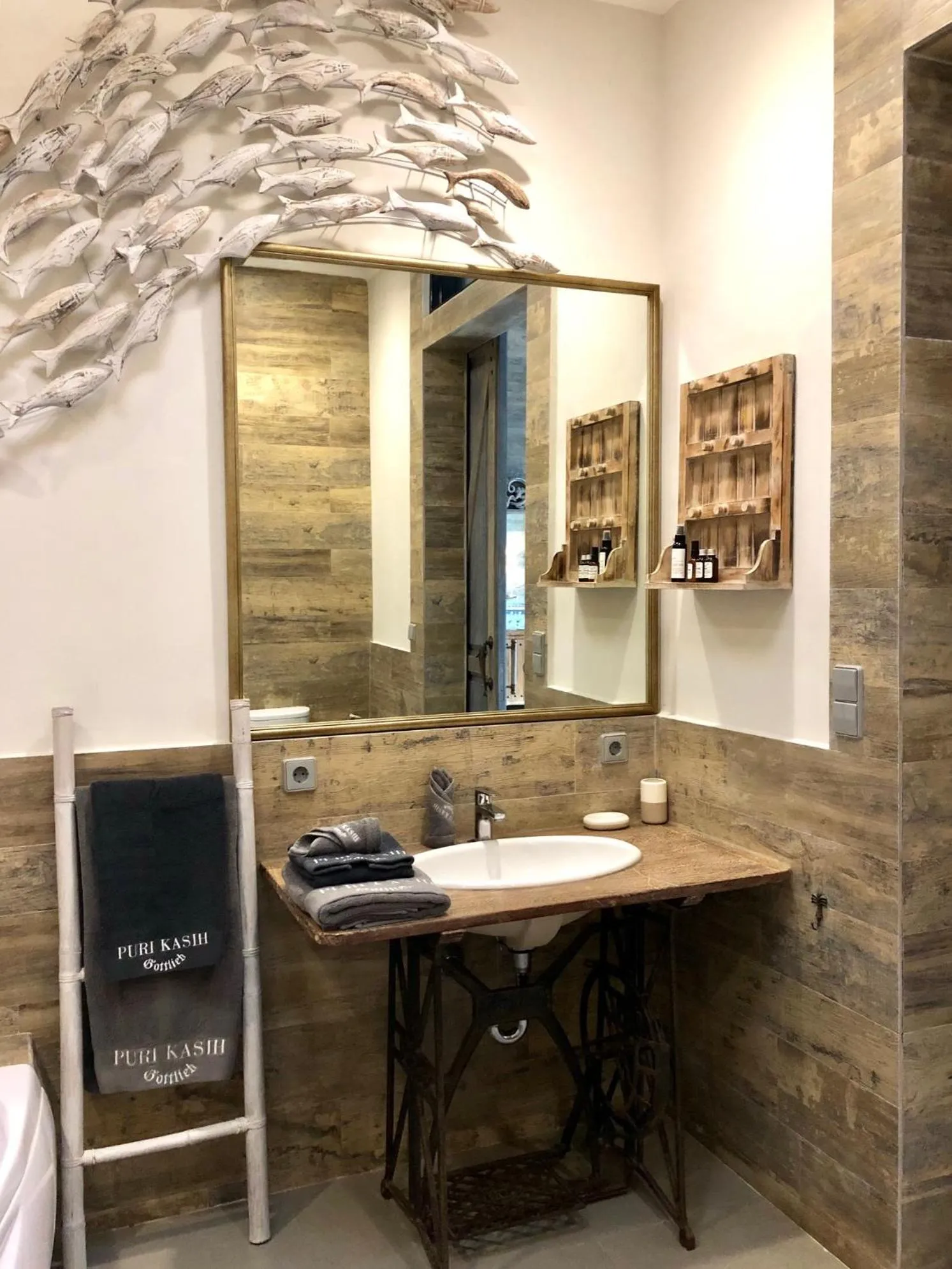 Bathroom in Puri Kasih Gottlieb