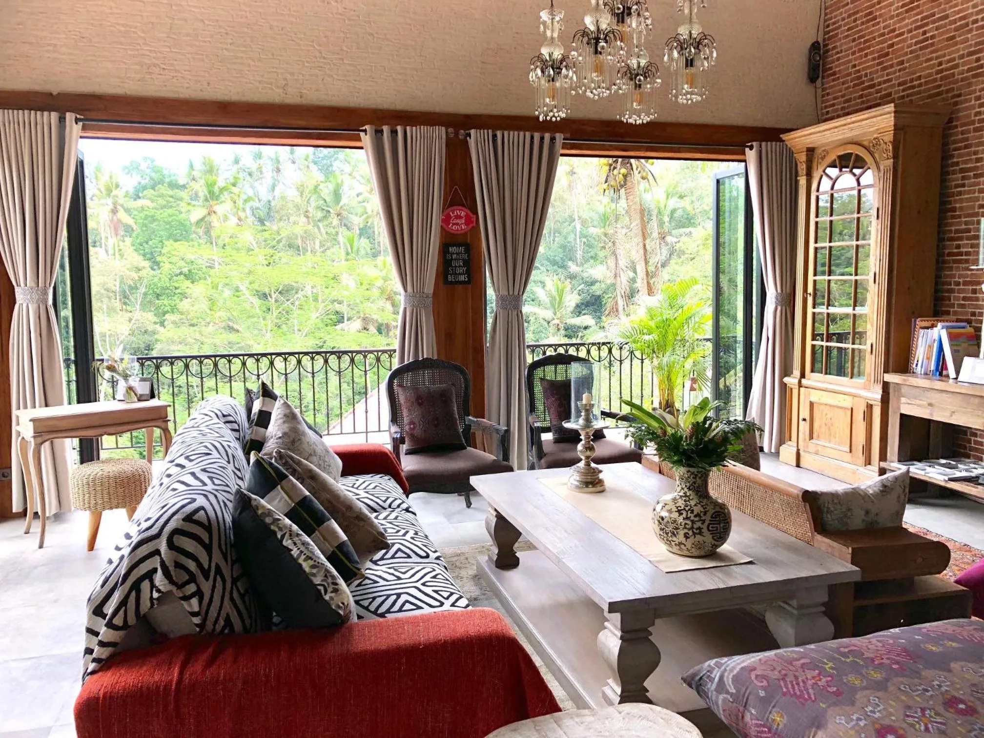 Library in Puri Kasih Gottlieb